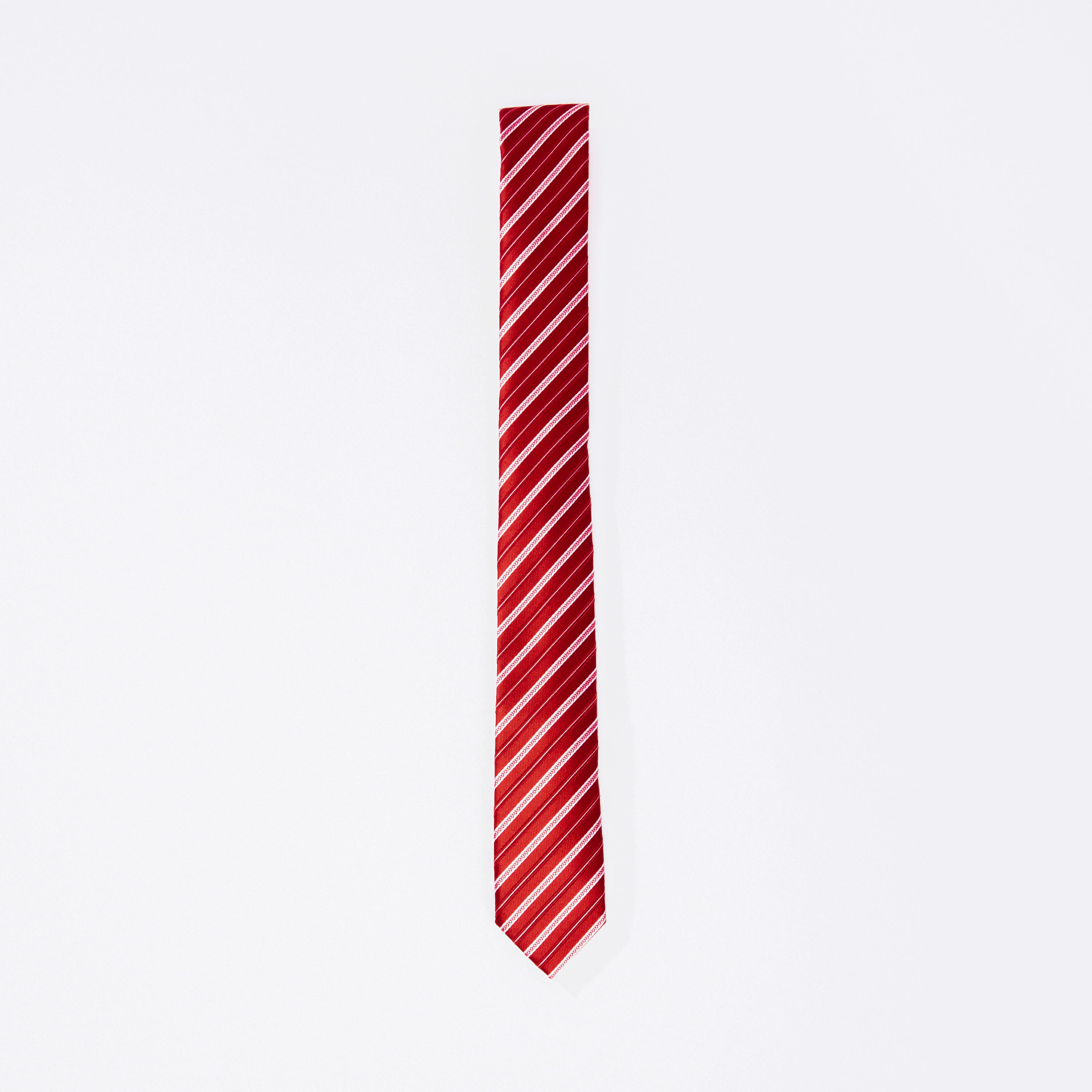 ربطة عنق عاديّة مقلّمة-men-tiesandcufflinks-pocketsquares-image-1