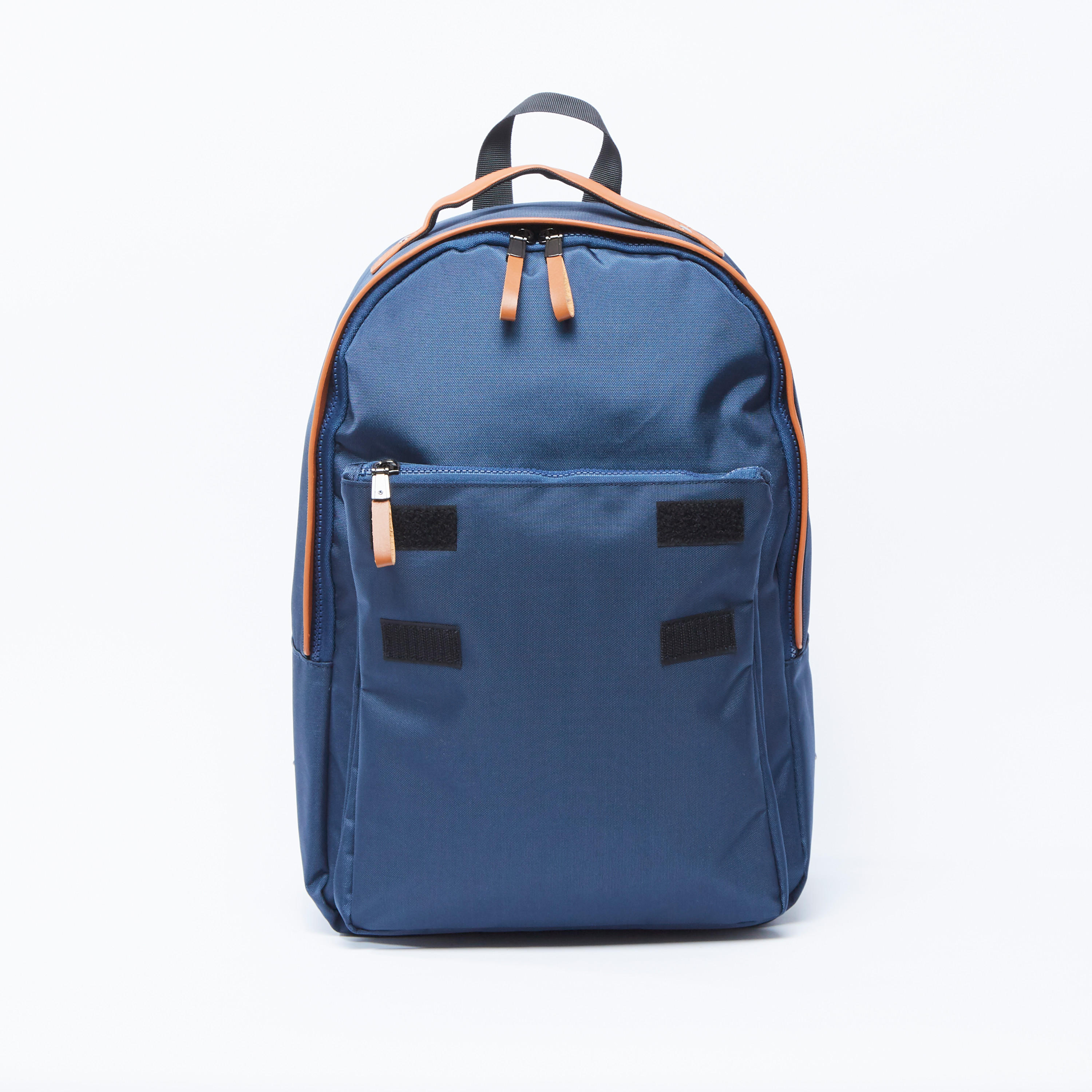 شنطة ظهر سادة بسحاب إغلاق وحمالات كتف قابلة للتعديل-men-bags-image-5