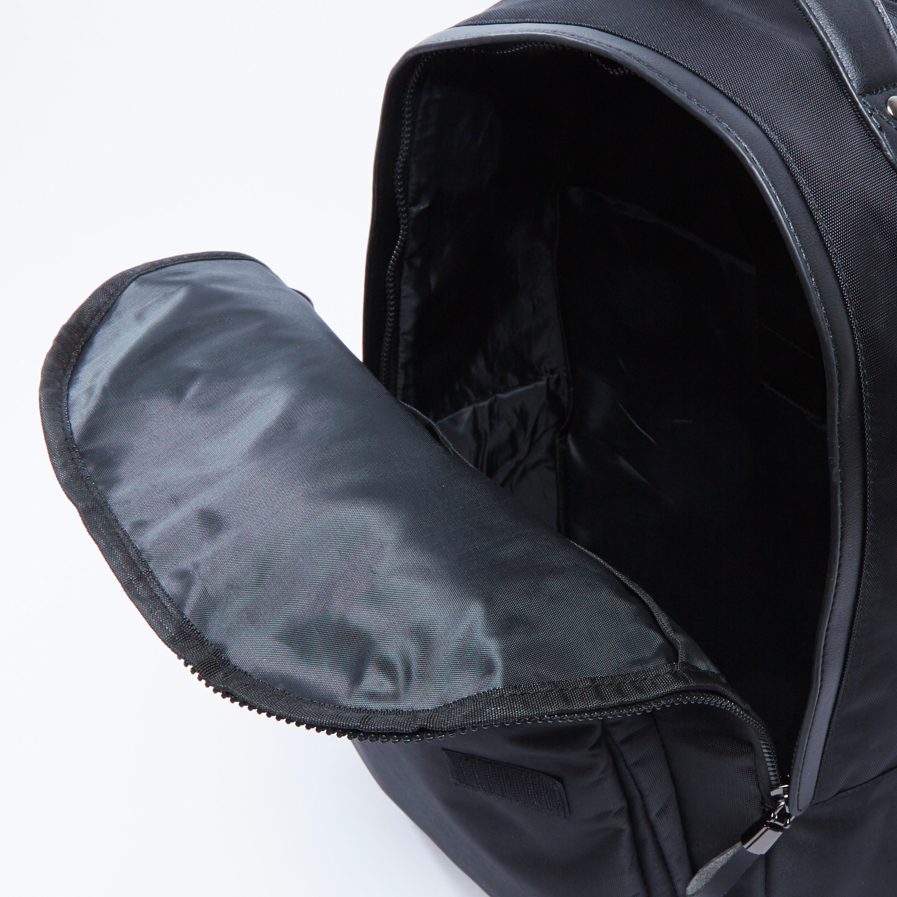 شنطة ظهر سادة بسحاب إغلاق وحمالات كتف قابلة للتعديل-men-bags-image-1