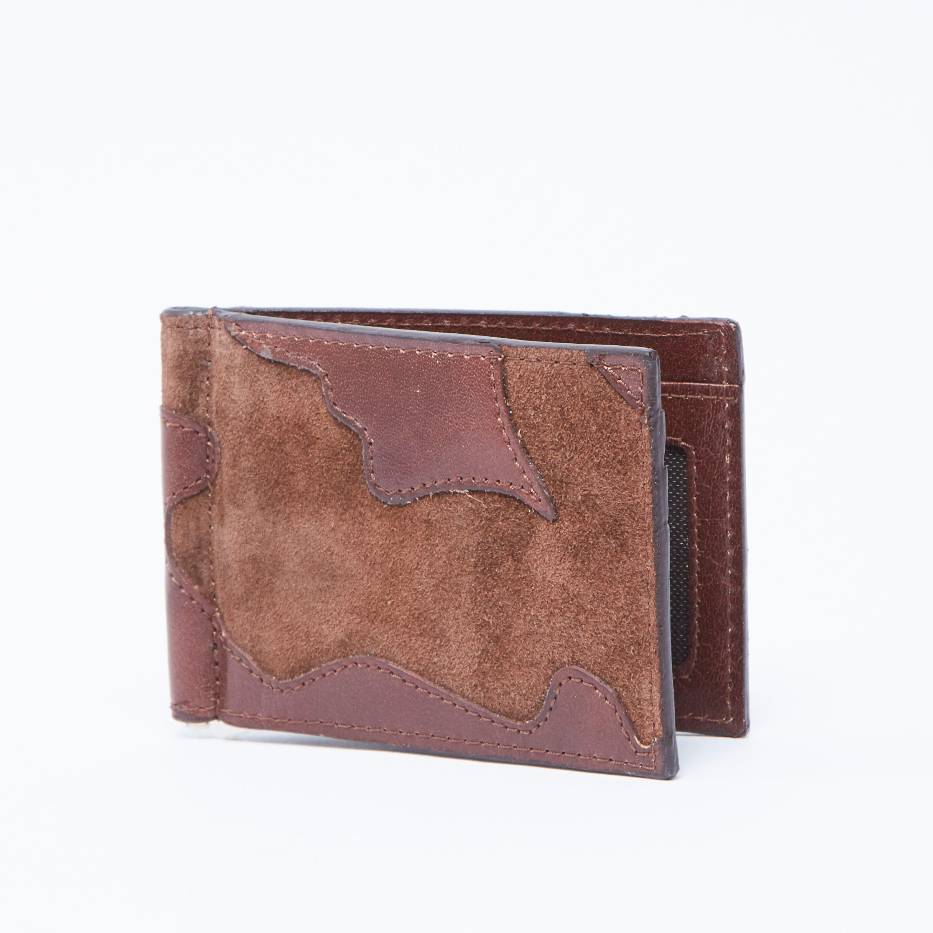 محفظة بارزة الملمس بطيّة مزدوجة مع فتحات للبطاقات-men-beltsandwallets-wallets-image-3