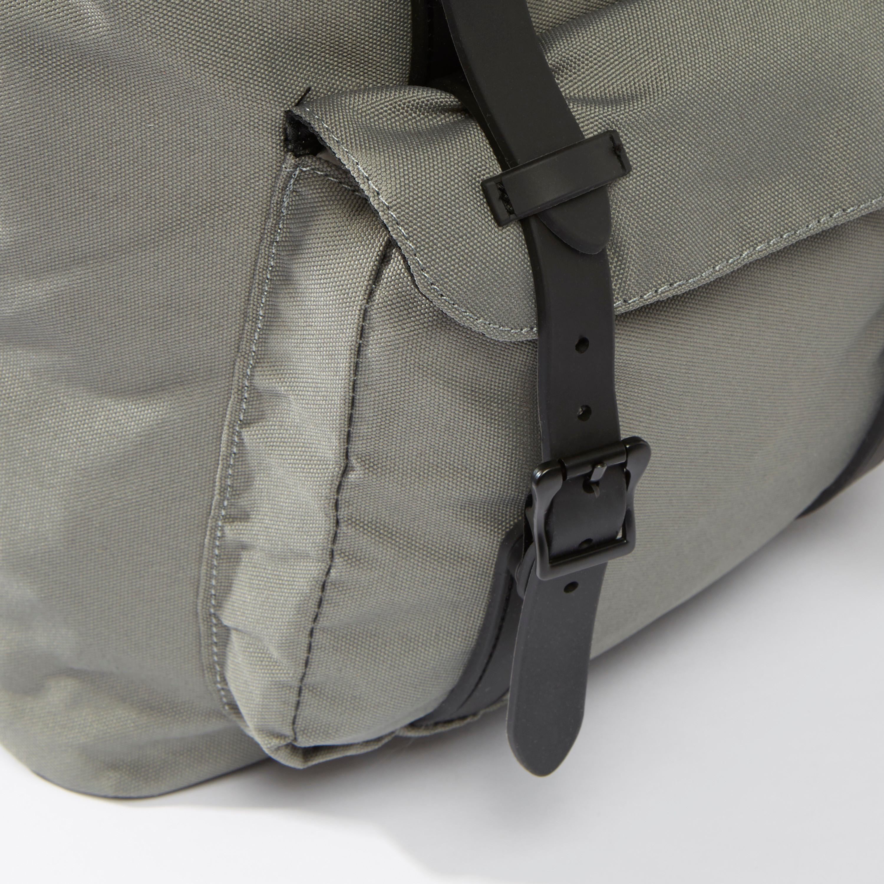Plain Backpack with Adjustable Shoulder Straps and Drawstring Closure-men-bags-image-4