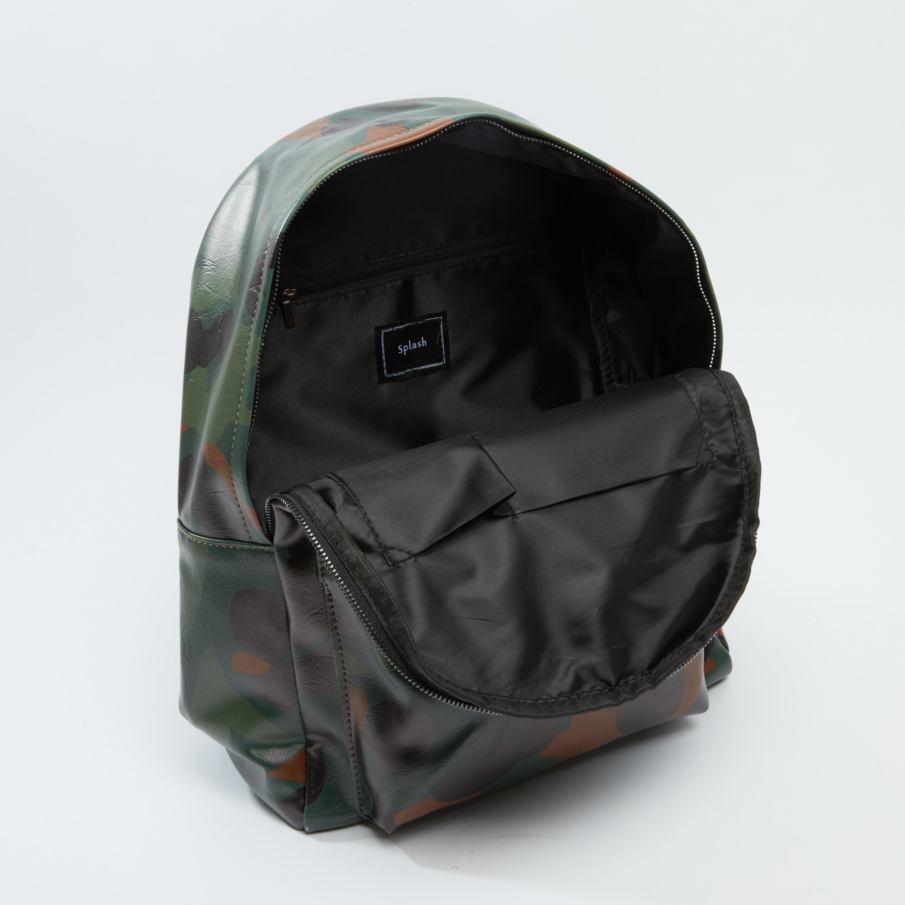 شنطة ظهر بسحّاب إغلاق وحمّالات قابلة للتعديل وطبعات-men-bags-image-1