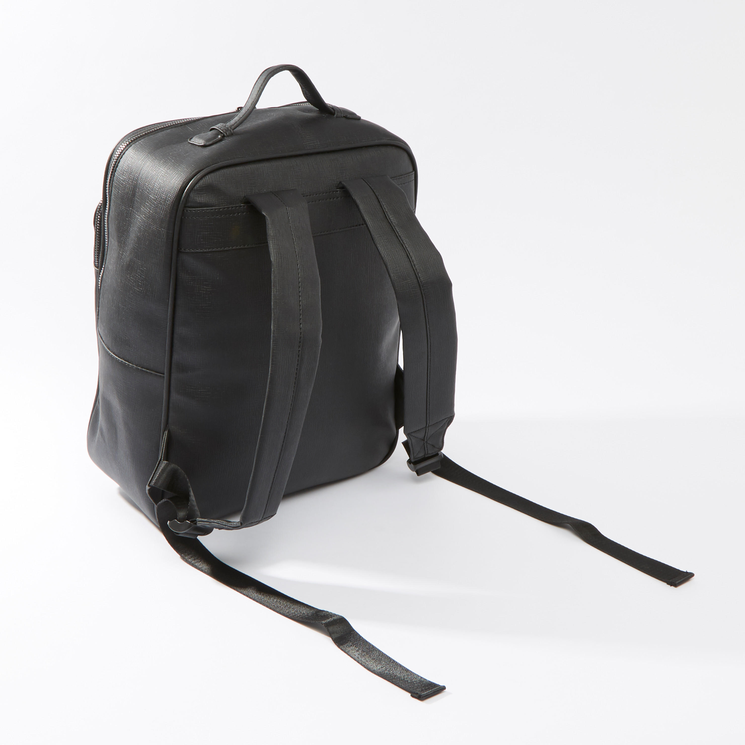 شنطة ظهر سادة بسحّاب إغلاق وحمّالات كتف قابلة للتعديل-men-bags-image-4