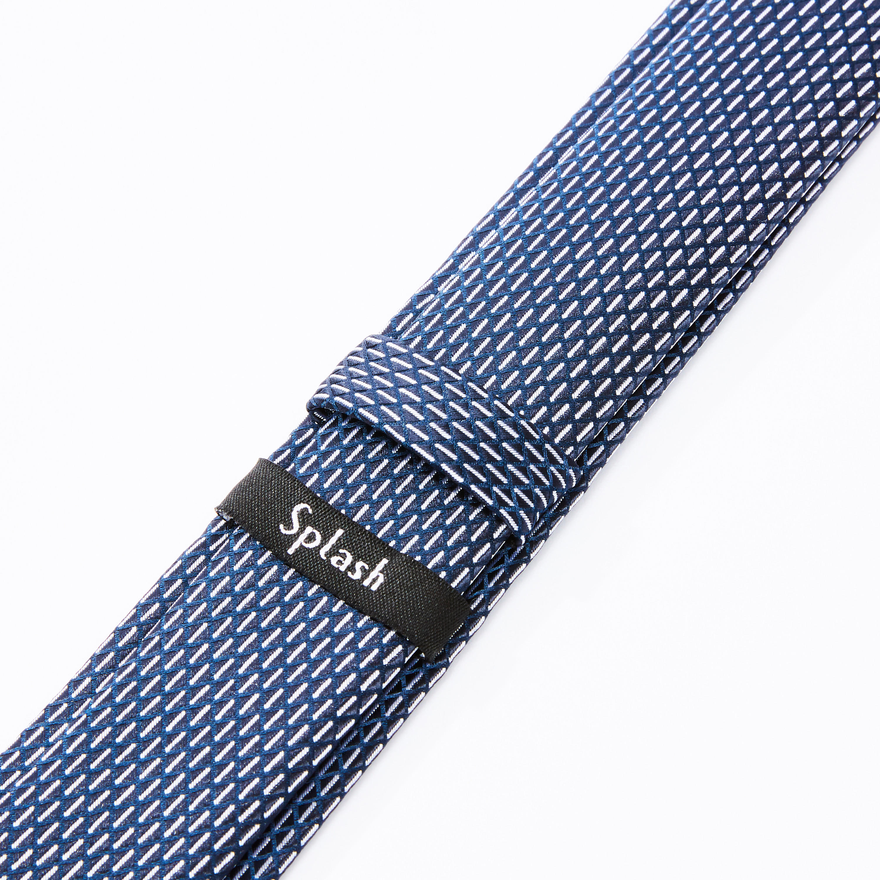 ربطة عنق عادية بارزة الملمس-men-tiesandcufflinks-pocketsquares-image-2