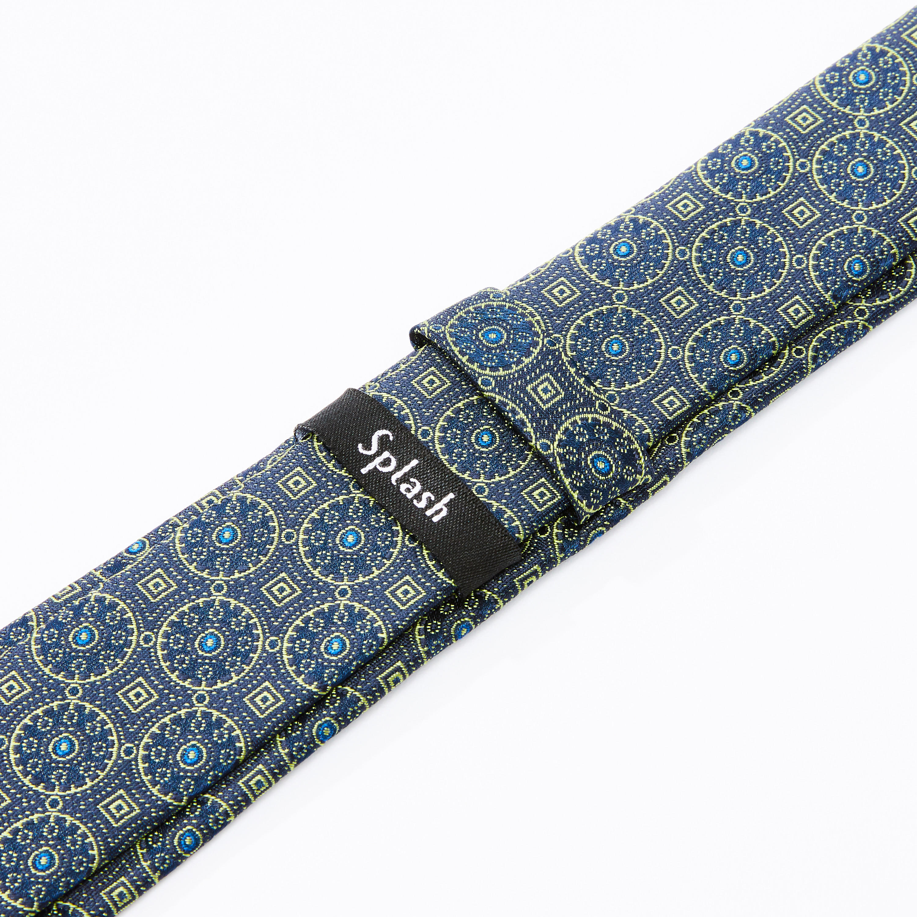 ربطة عنق عادية بارزة الملمس-men-tiesandcufflinks-pocketsquares-image-1