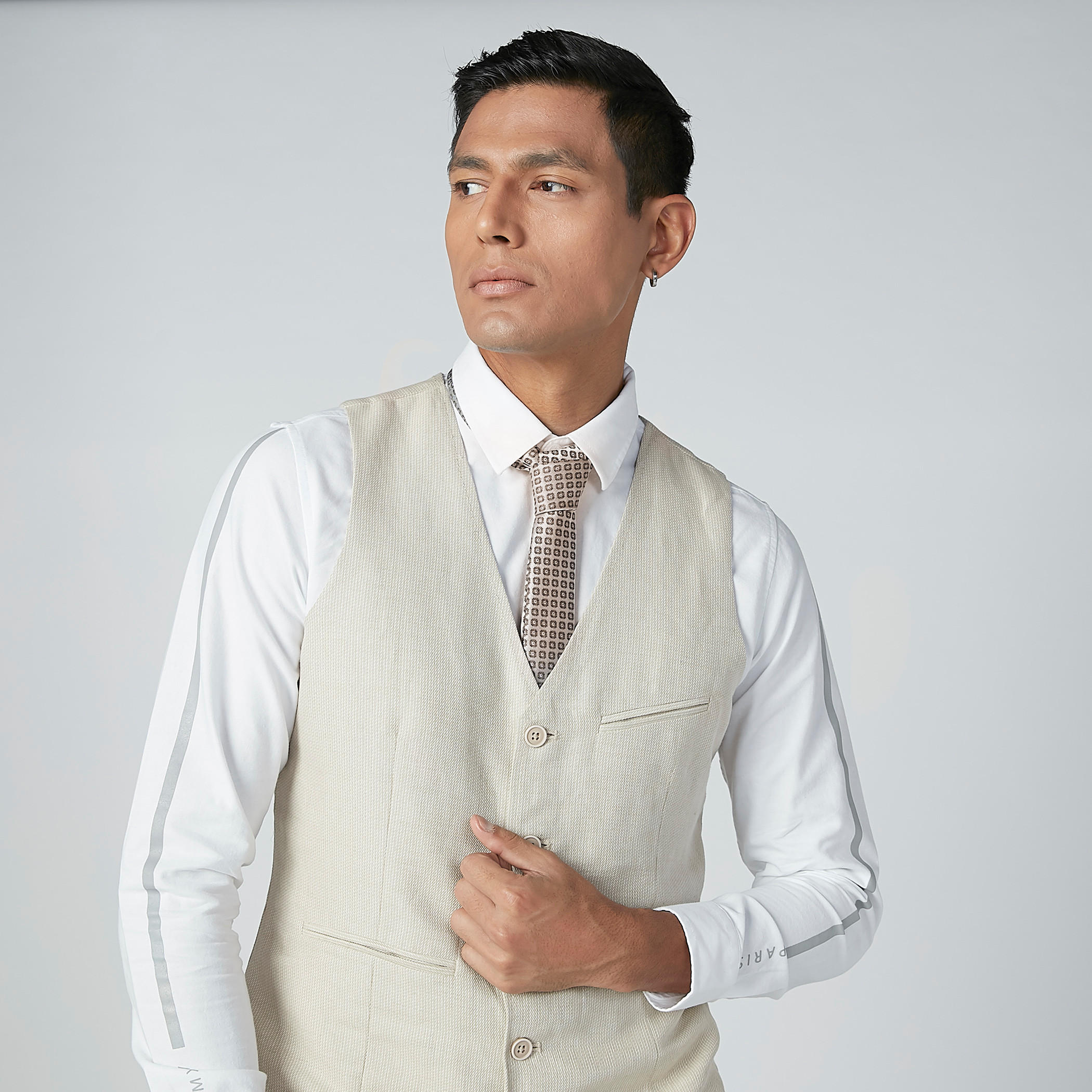ربطة عنق عادية بارزة الملمس-men-tiesandcufflinks-pocketsquares-image-2