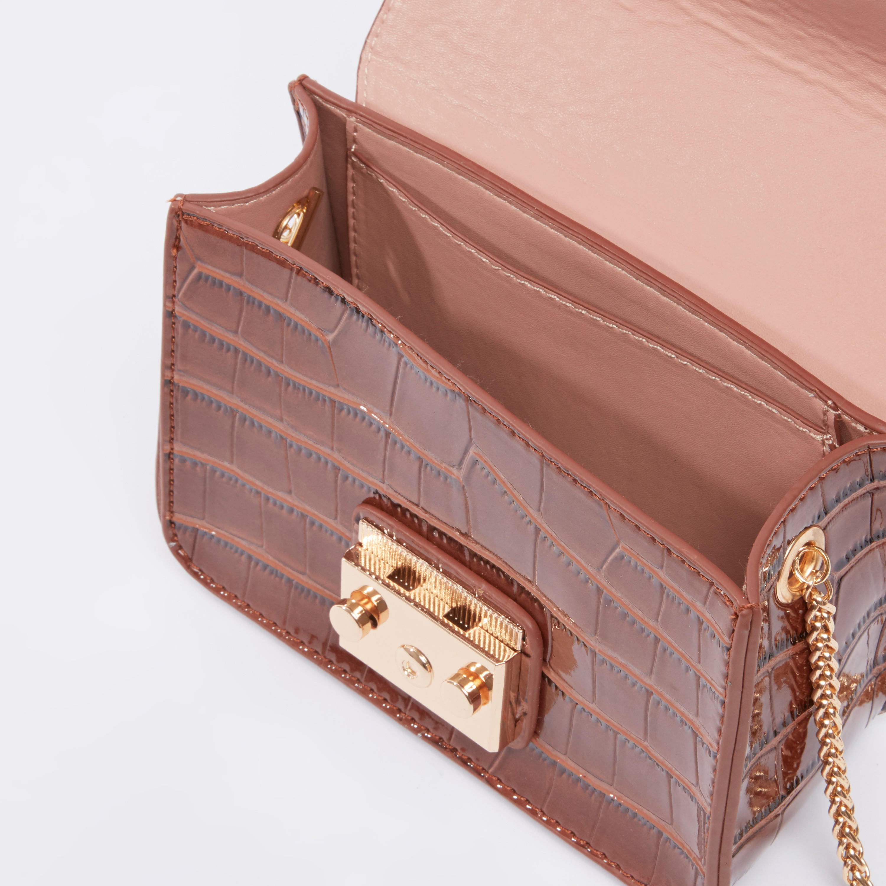 حقيبة ساتشيل بارزة الملمس بسلسلة ميتاليك-women-bagsandwallets-handbags-image-1