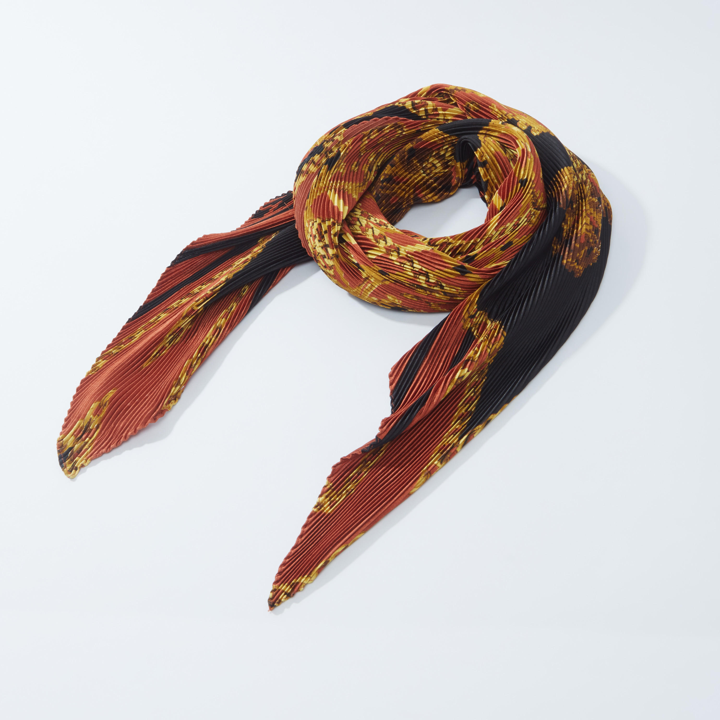 وشاح بطبعات وتفاصيل ثنيات-women-clothingaccessories-scarves-image-3