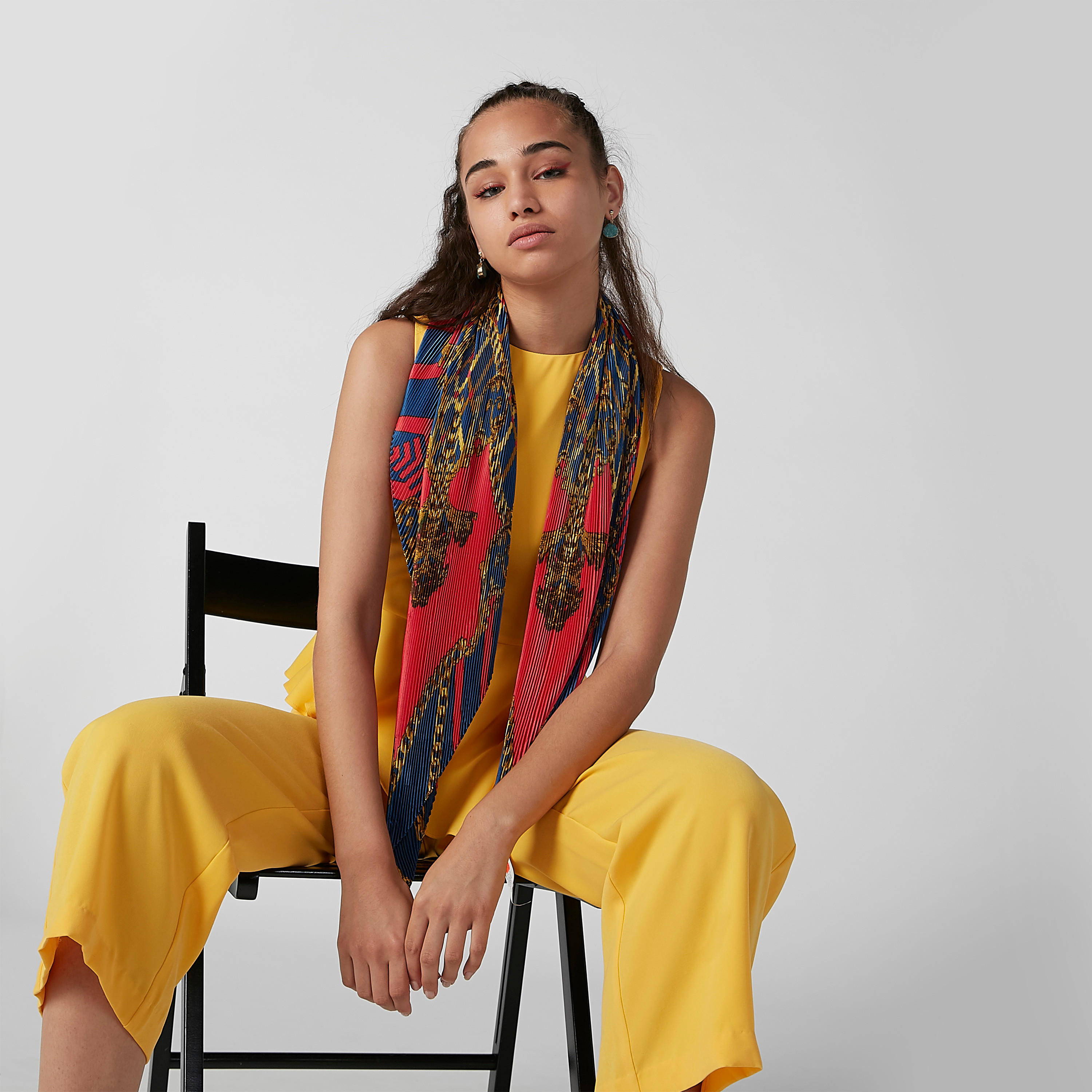 وشاح بطبعات وتفاصيل ثنيات-women-clothingaccessories-scarves-image-2