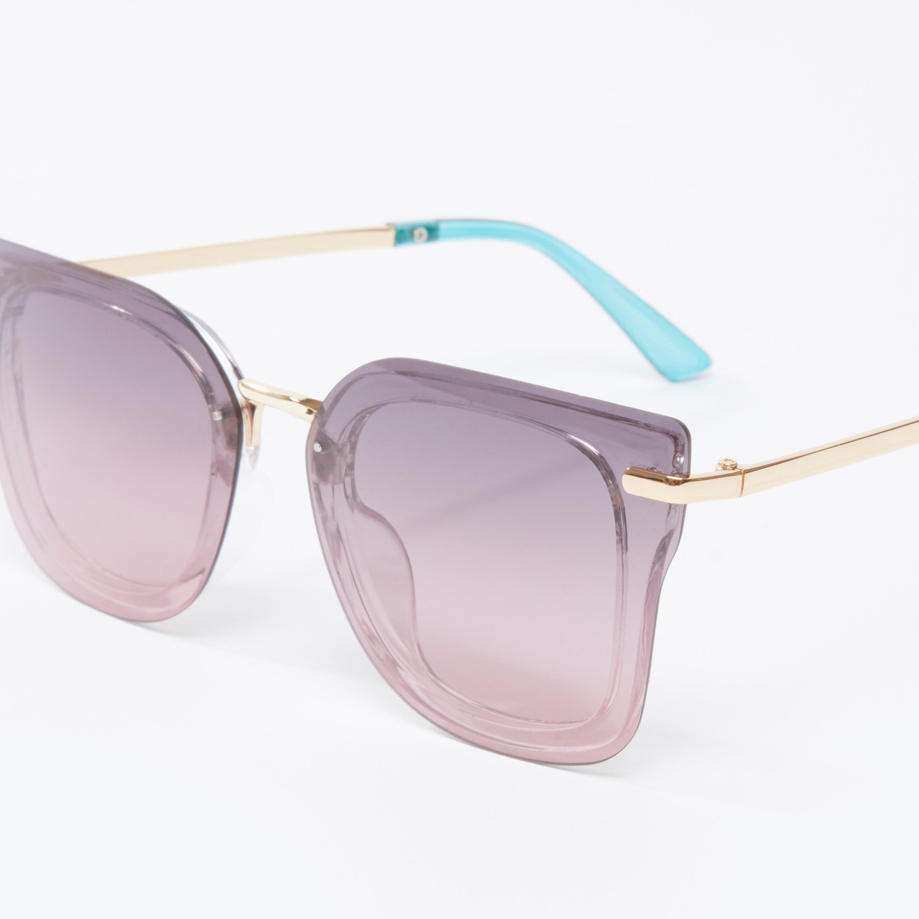 نظّارة شمسية واي فيرار شفّافة بوسادات أنف-women-sunglasses-image-4