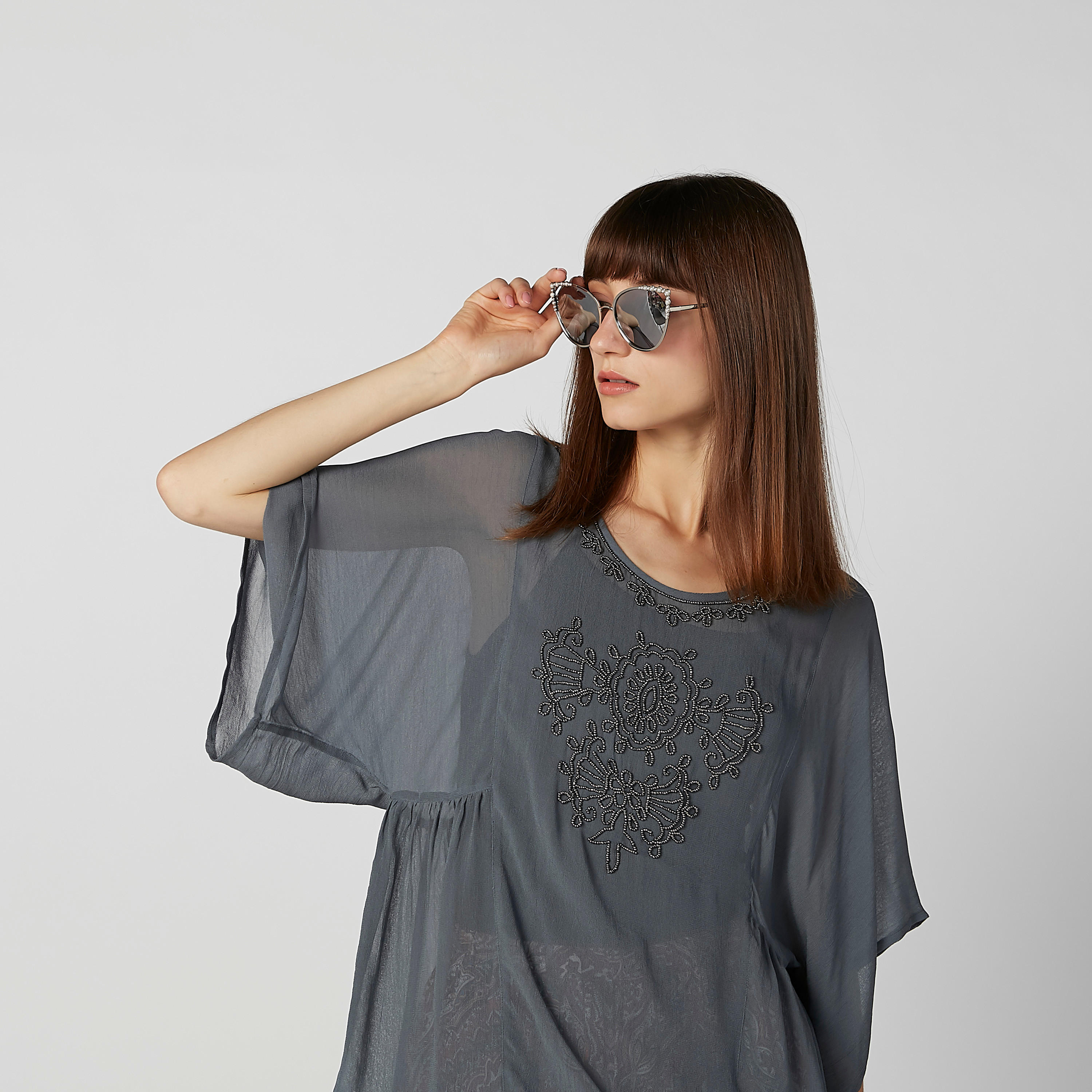 نظّارة شمسية عين قطة بإطار كامل وتزيينات-women-sunglasses-image-2