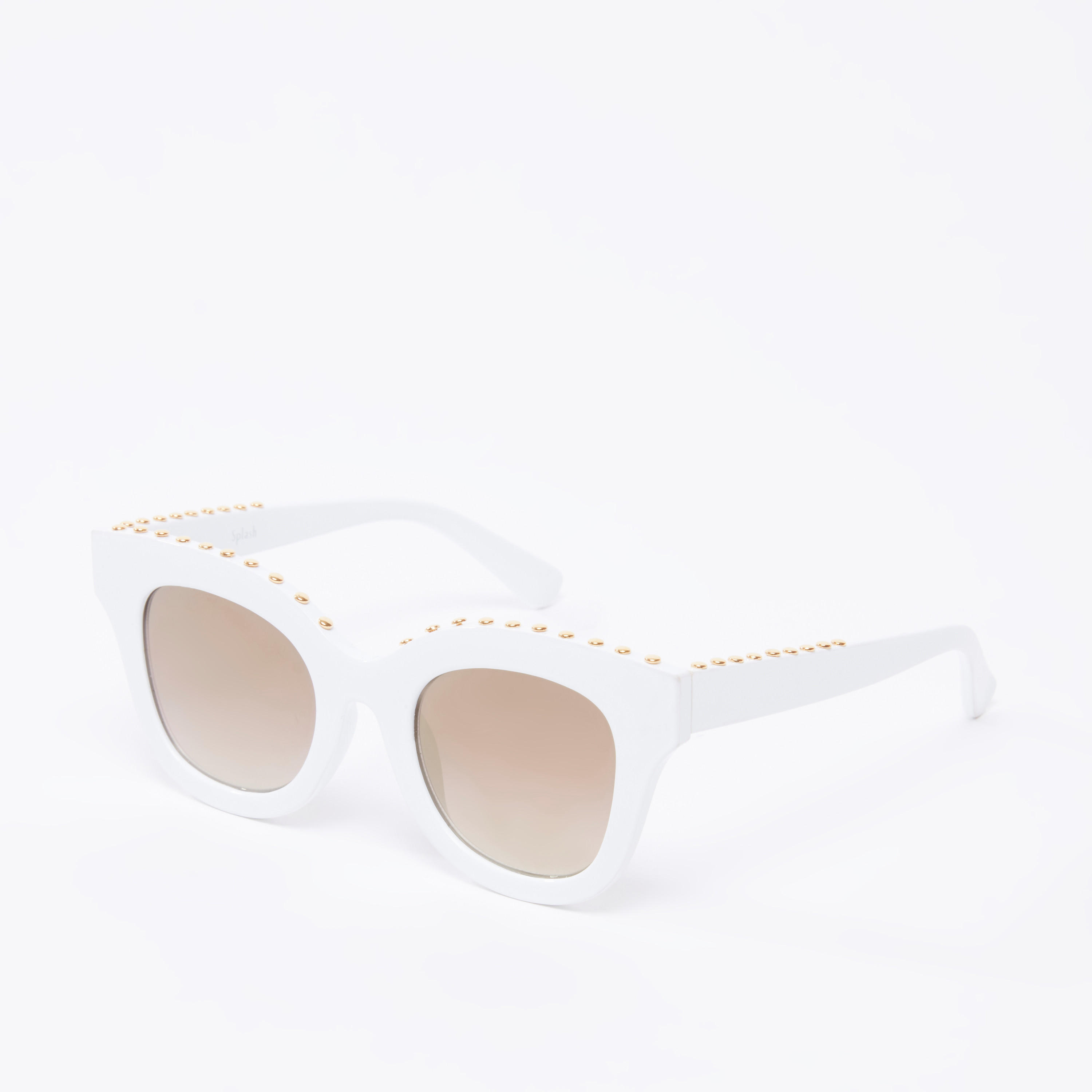نظارة شمسية واي فيرار بتفاصيل مرصّعة ووسادات للأنف-women-sunglasses-image-1