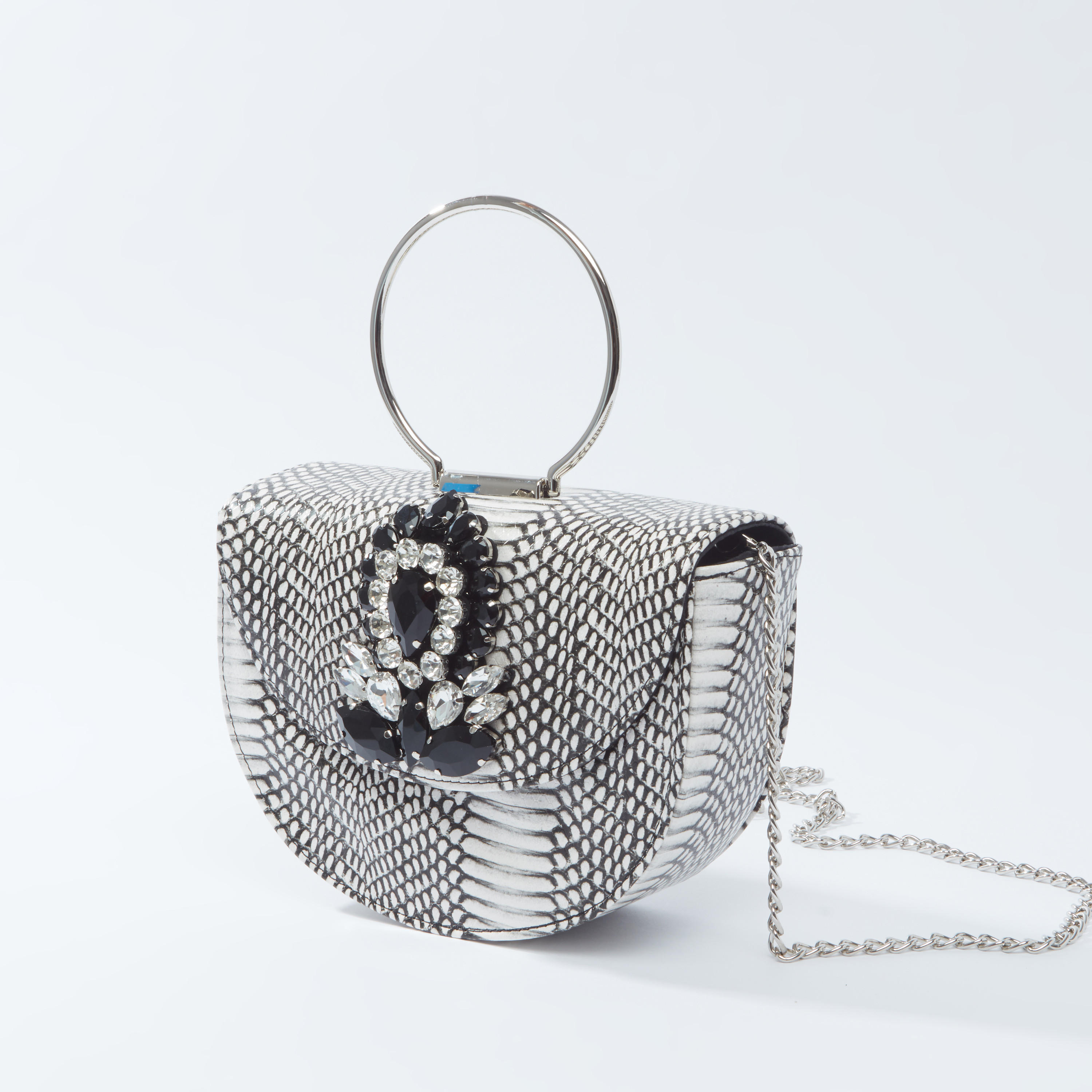 شنطة ساتشيل بارزة الملمس بزر إغلاق مغناطيسي وتفاصيل مرصّعة-women-bagsandwallets-handbags-image-1
