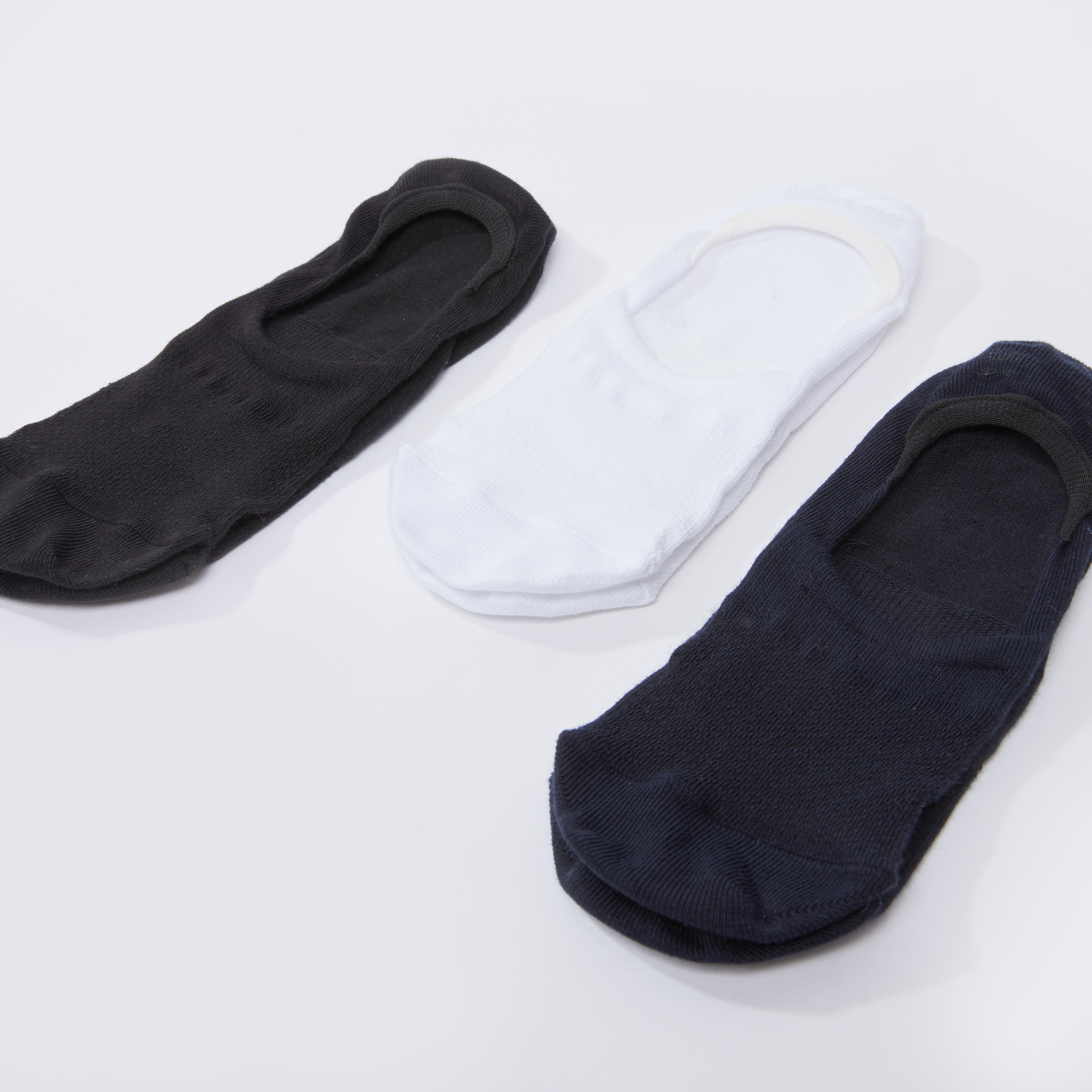 جوارب بارزة الملمس غير مرئية برقبة مضلّعة - طقم من 3 أزواج-men-socks-image-2