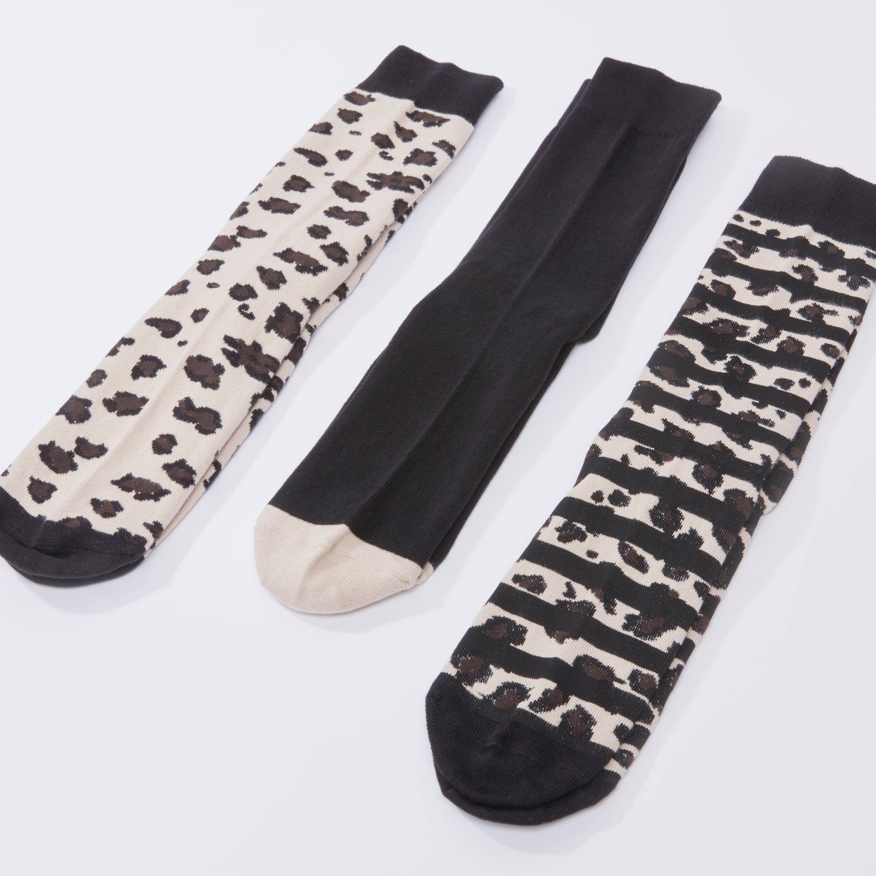 جوارب متنوعة متوسطة الطول بأساور مطّاطية - طقم من 3 أزواج-men-socks-image-3
