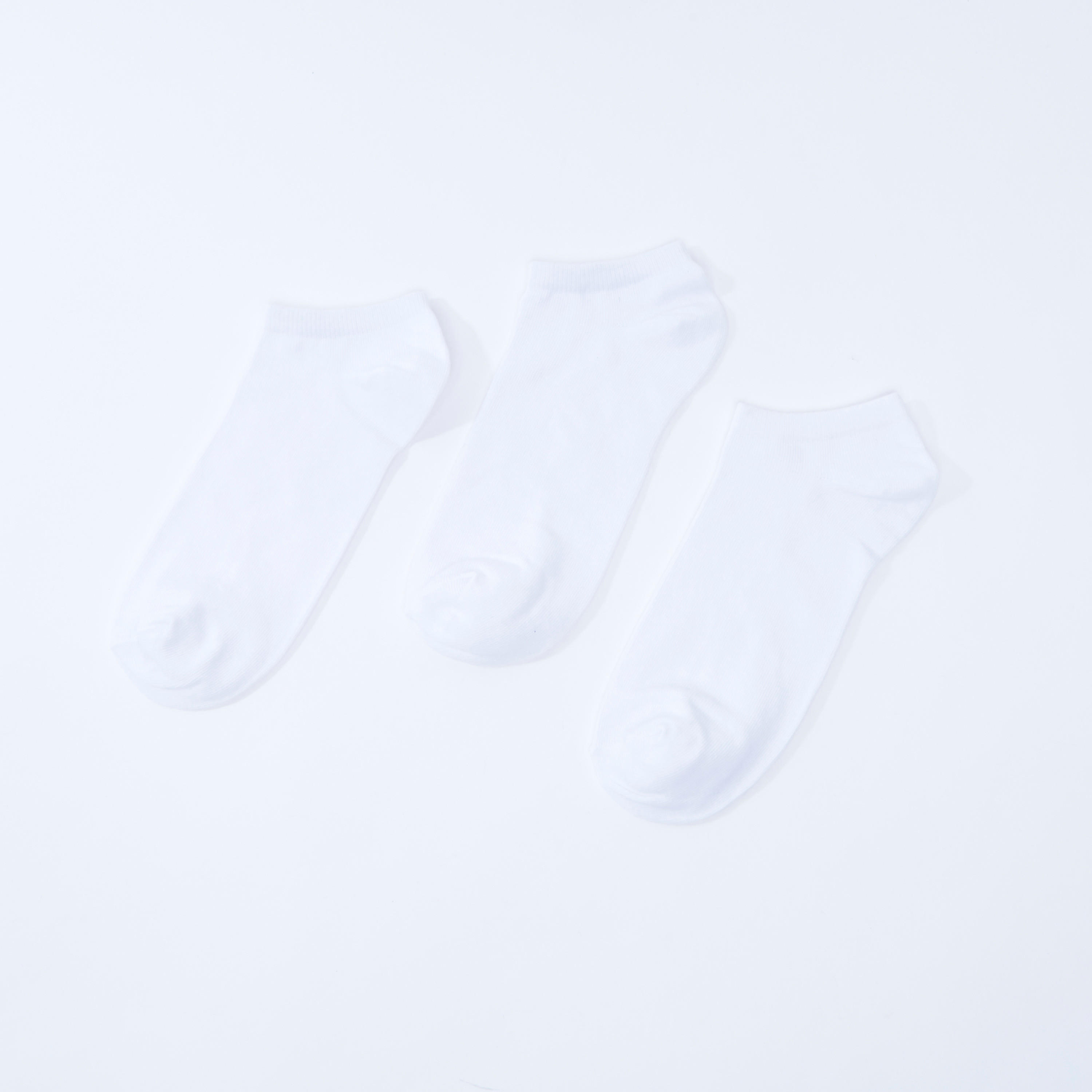 جوارب سادة بطول الكاحل بحوّاف مضلّعة - طقم من 3 أزواج-men-socks-image-2