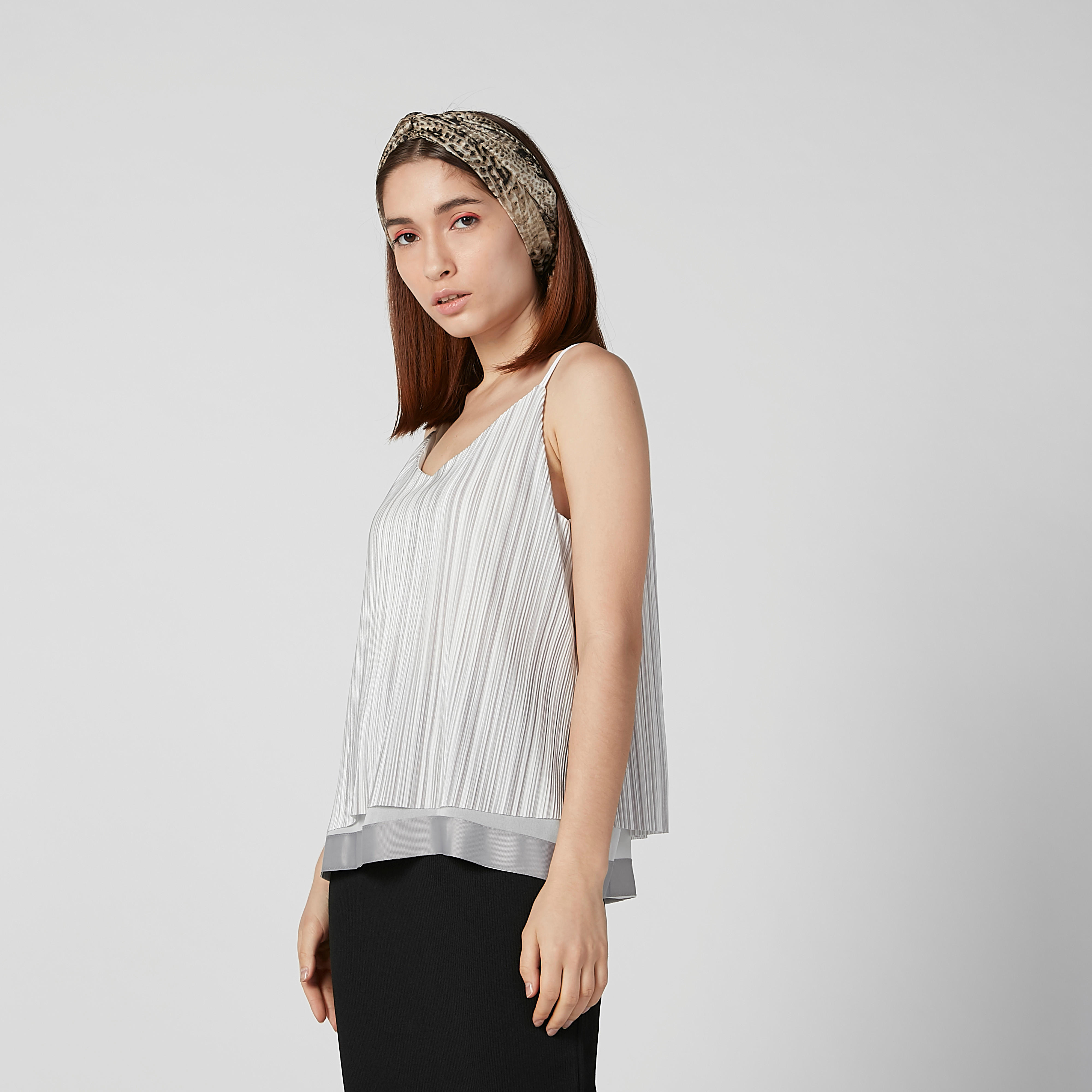 وشاح بطبعات حيوانات-women-clothingaccessories-scarves-image-2