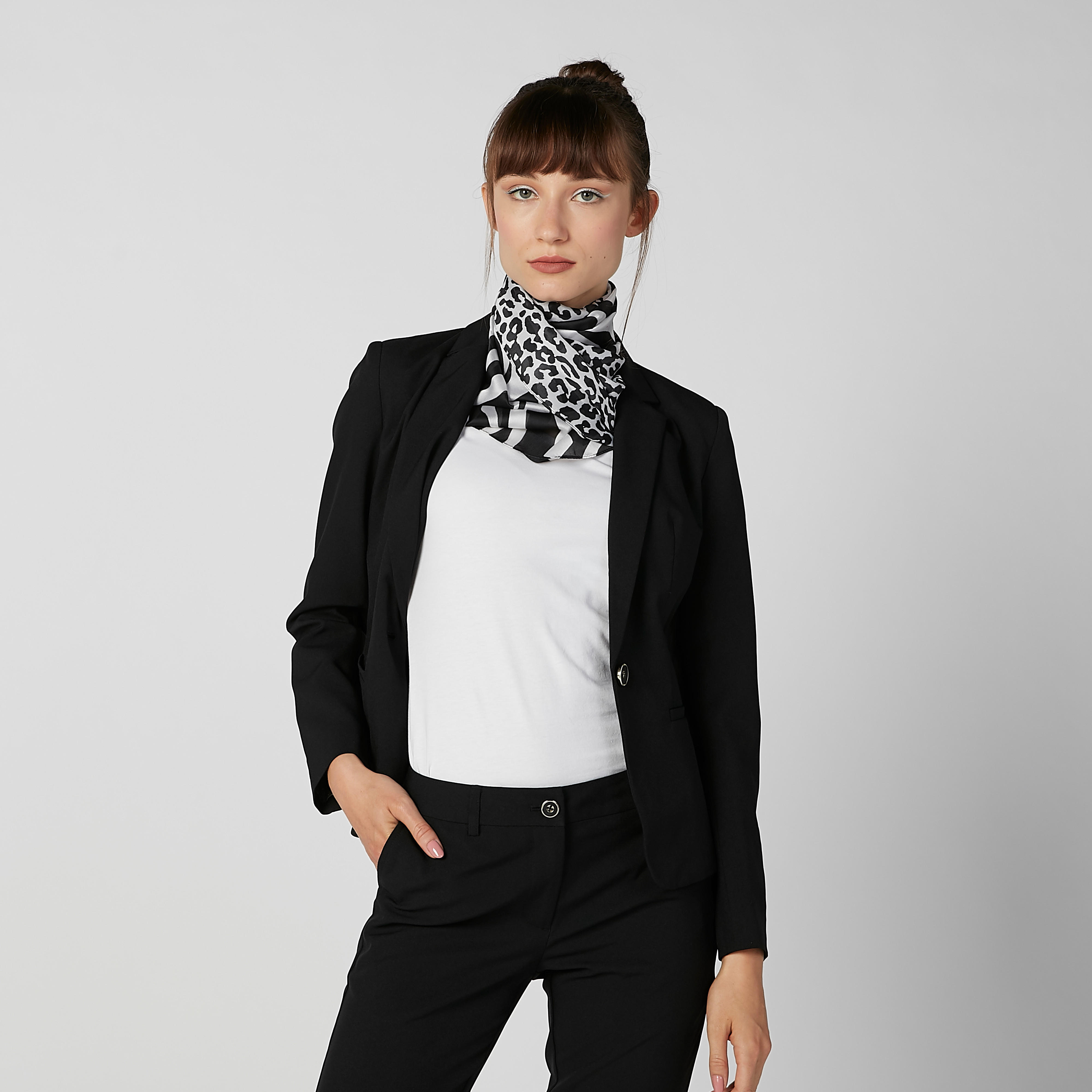 وشاح بطبعات حيوانات-women-clothingaccessories-scarves-image-2