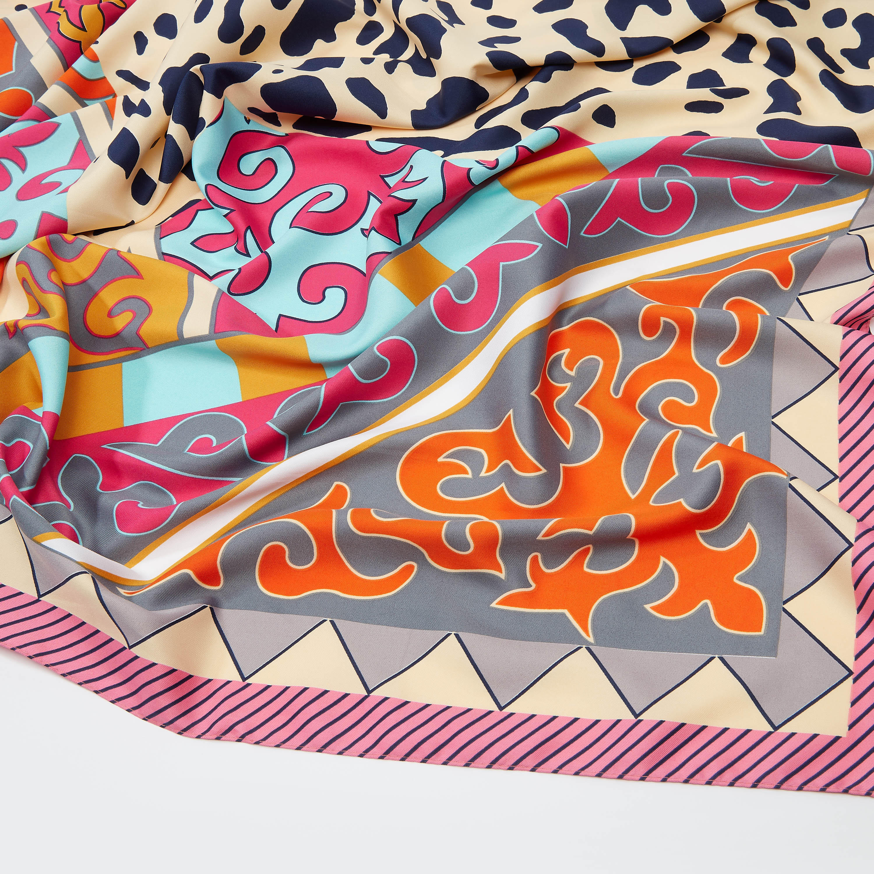 وشاح مزيّن بطبعات-women-clothingaccessories-scarves-image-1