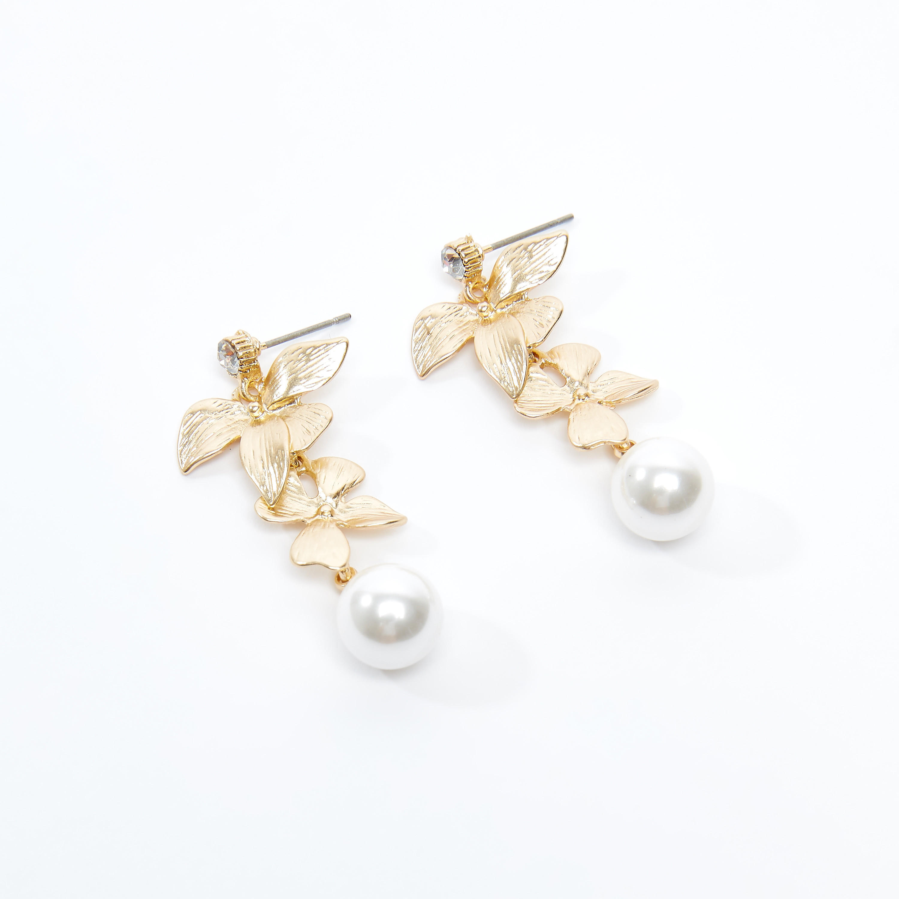 Embellished Dangling Earrings with Pushback Closure-women-watchesandjewellery-jewellery-earrings-image-1