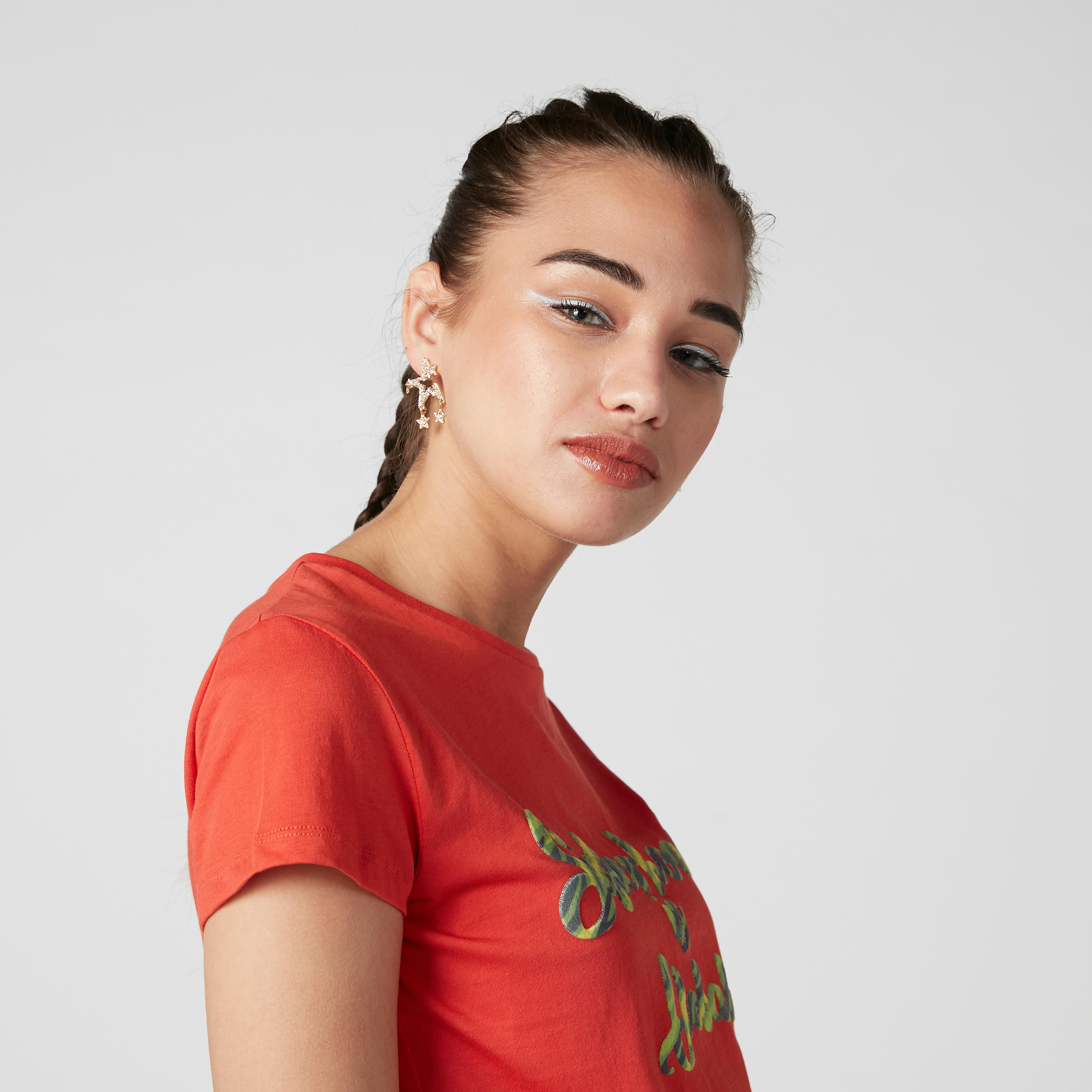 أقراط مرصّعة بدلّاية ومكبس إغلاق-women-watchesandjewellery-jewellery-earrings-image-2