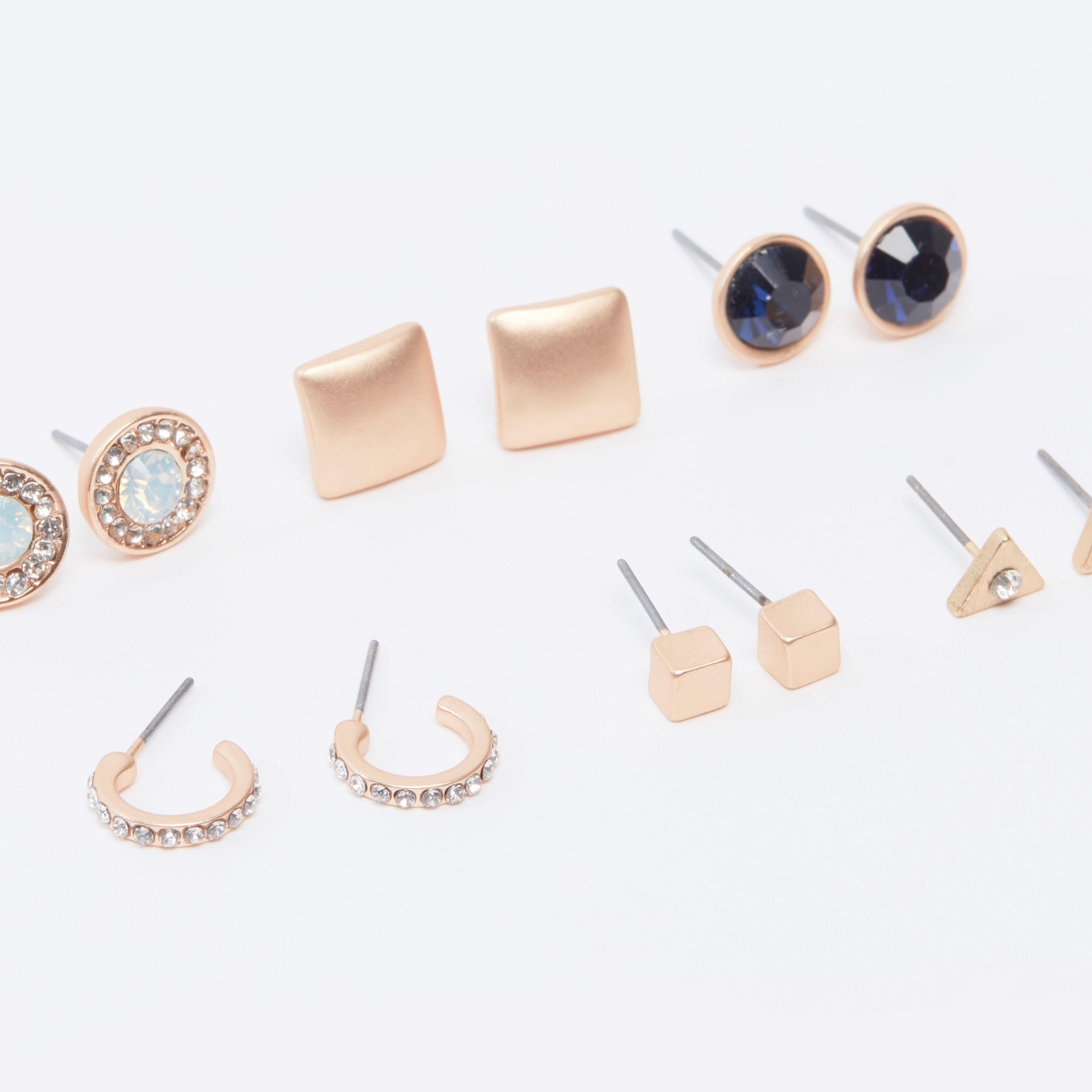 حلقان متنوعة بمكبس إغلاق - طقم من 6 أزواج-women-watchesandjewellery-jewellery-earrings-image-1