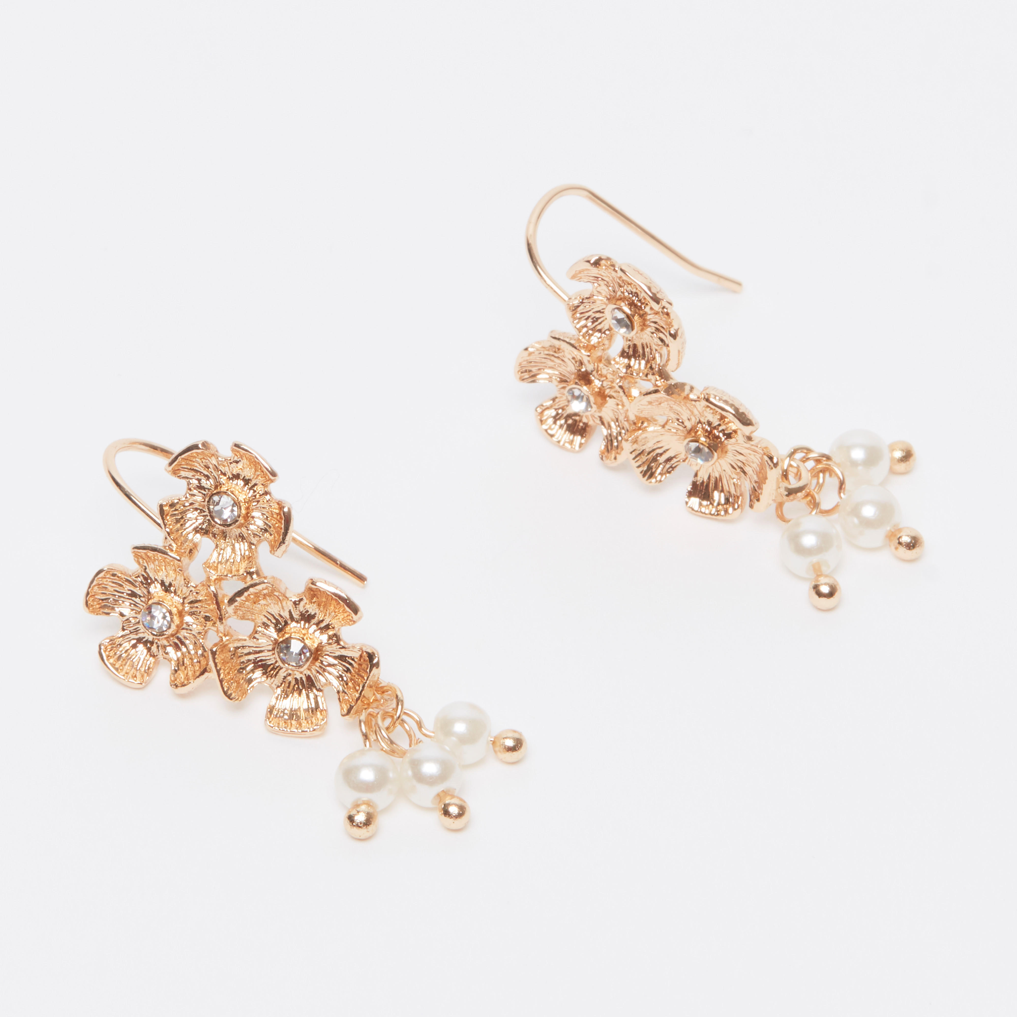 أقراط مزيّنة بدلاّية وخطّاف-women-watchesandjewellery-jewellery-earrings-image-3