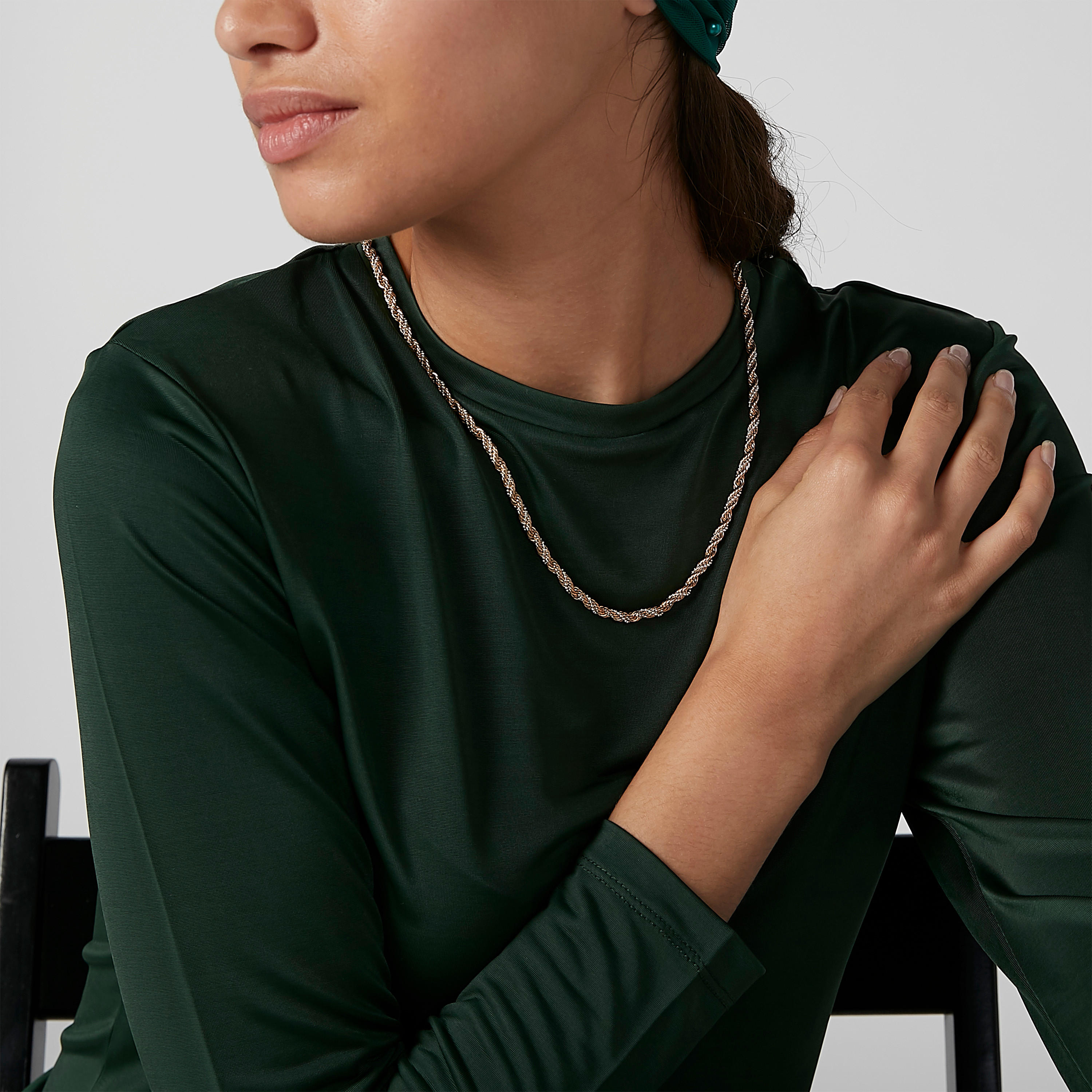 طقم حلقان وعقد مزيّن-women-watchesandjewellery-jewellery-jewellerysets-image-2