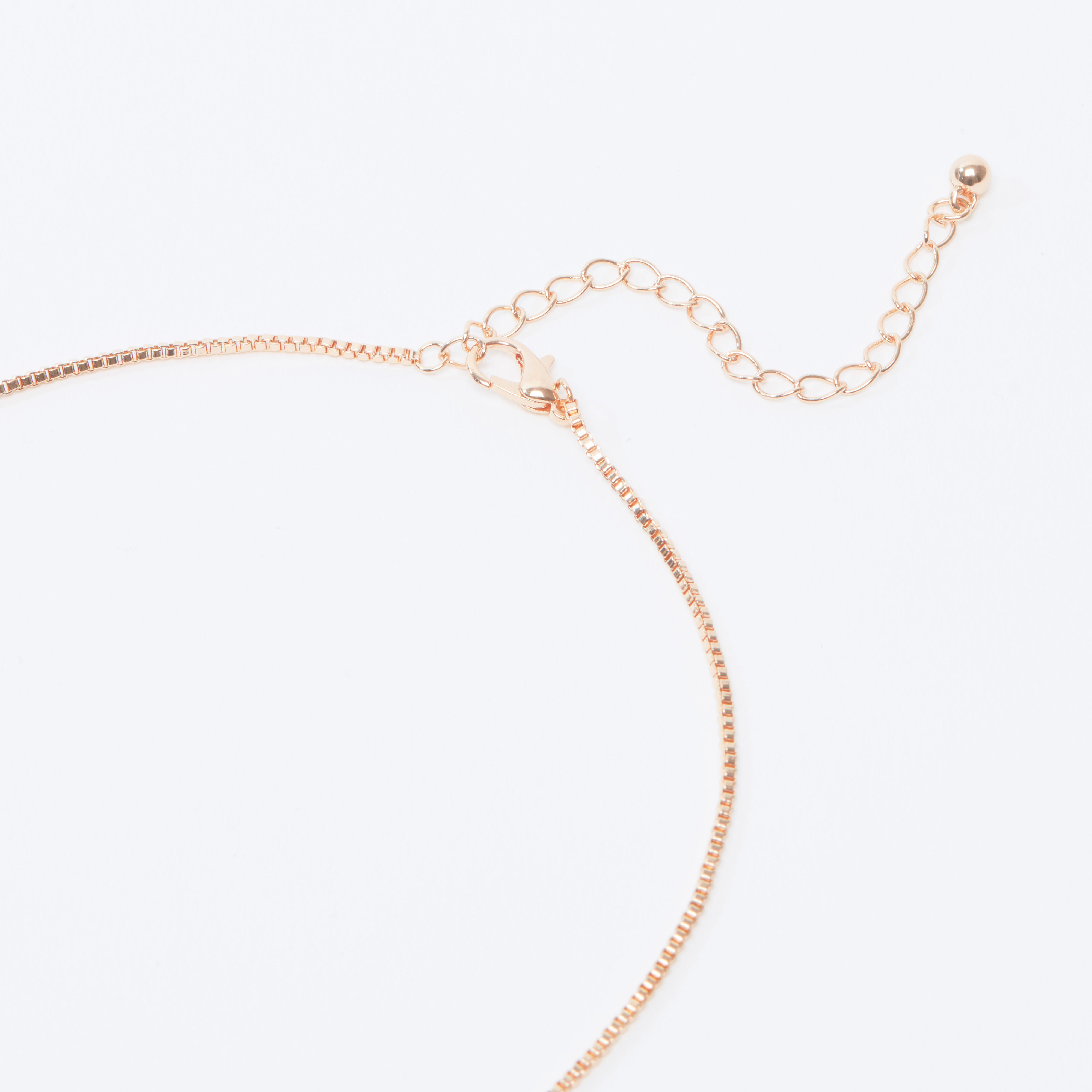 عقد مزيّن بمشبك إغلاق-women-watchesandjewellery-jewellery-necklacesandpendants-image-3