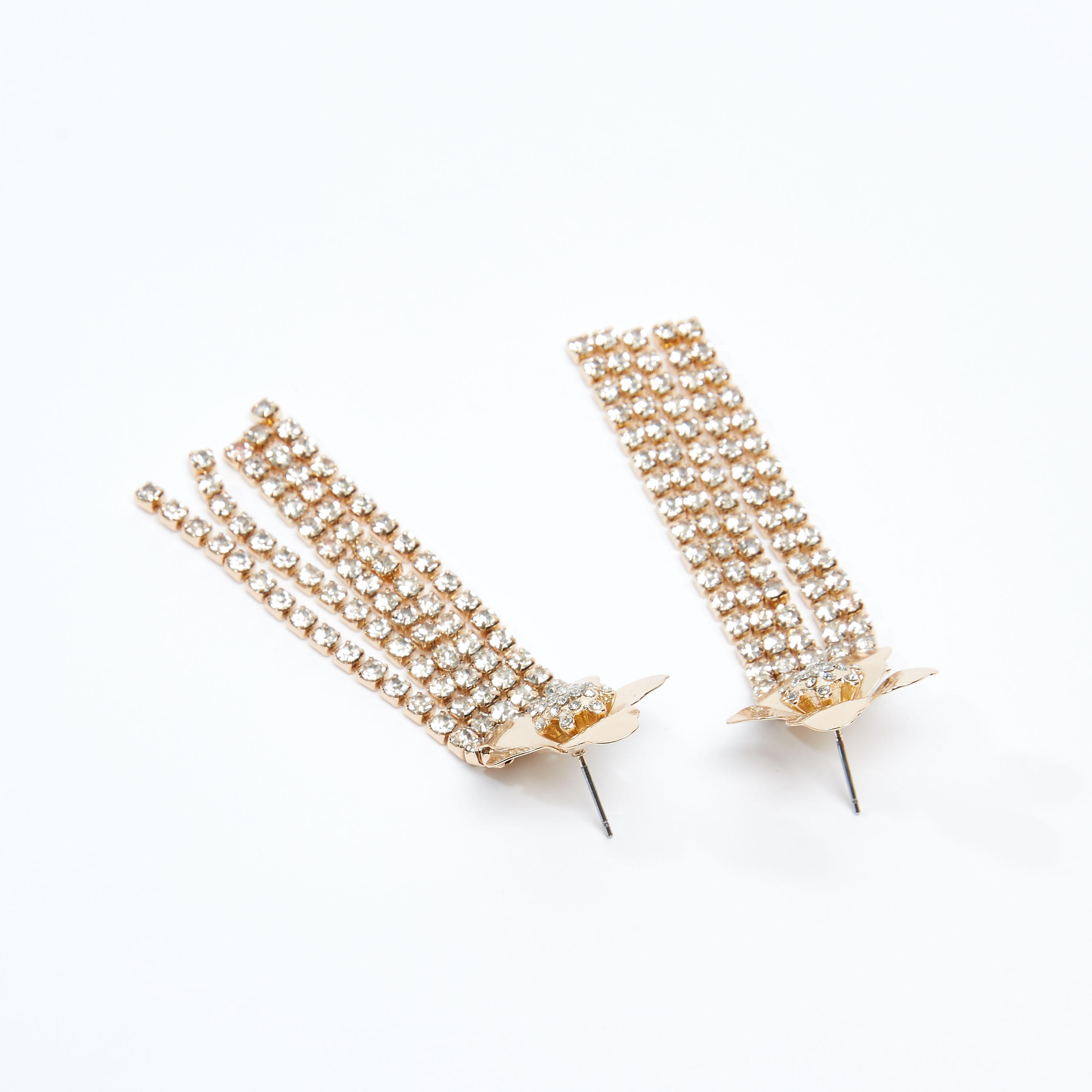 حلقان بدلّاية مزيّنة ومكبس إغلاق-women-watchesandjewellery-jewellery-earrings-image-4