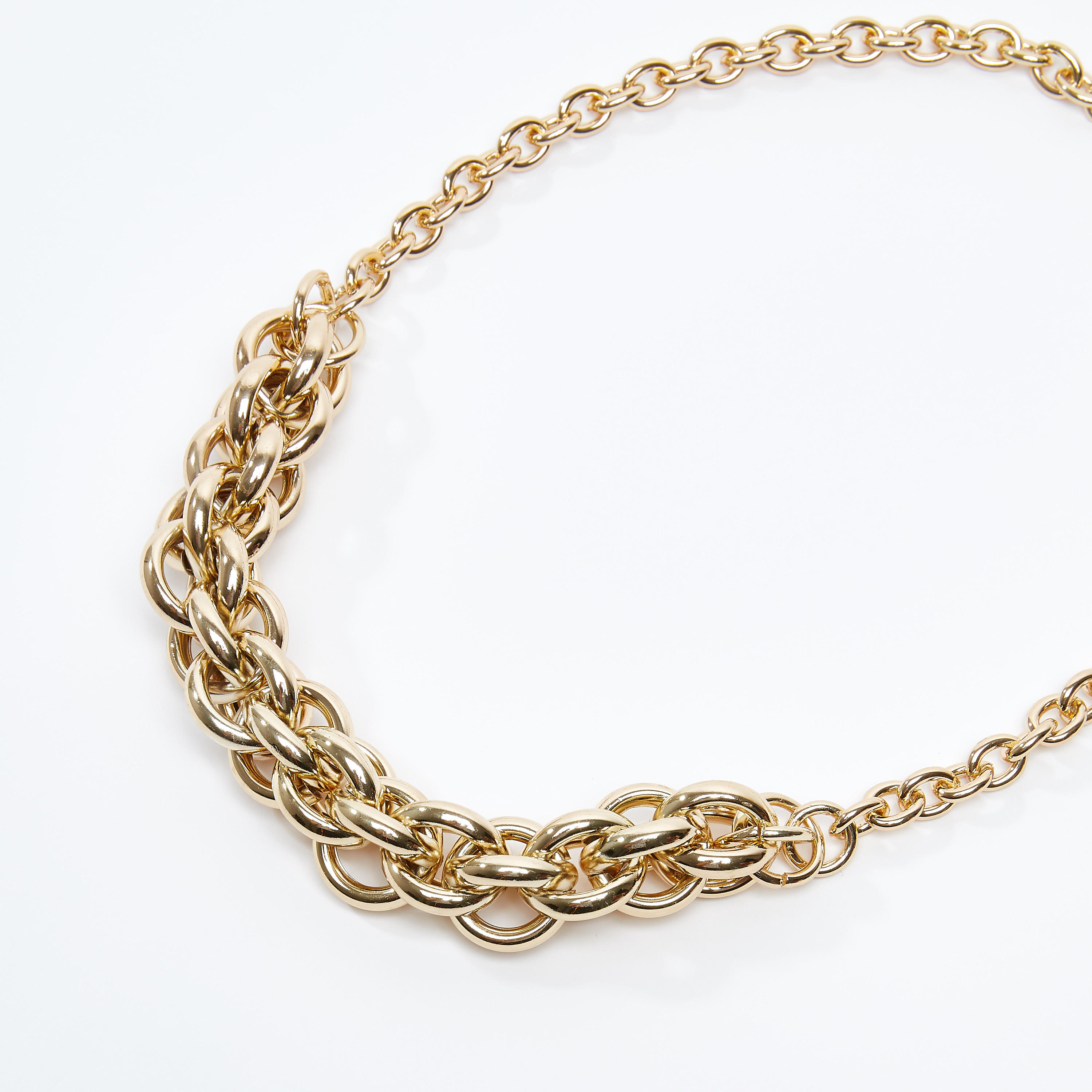 عِقد ميتاليك بمشبك إغلاق-women-watchesandjewellery-jewellery-necklacesandpendants-image-1