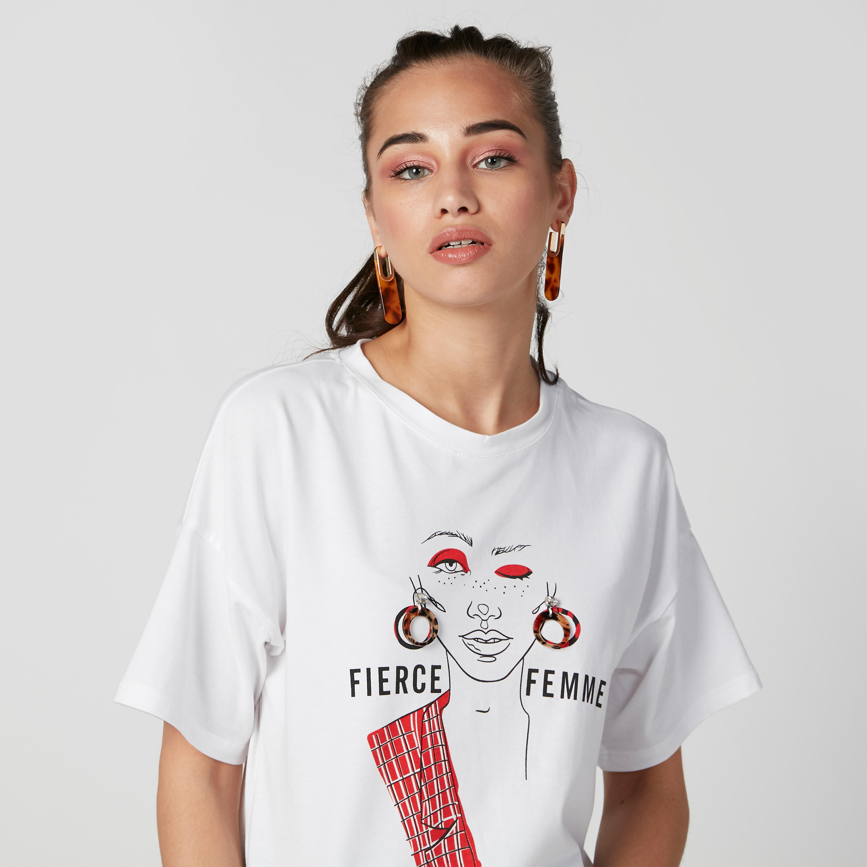 Printed Dangling Earrings with Pushback Closure-women-watchesandjewellery-jewellery-earrings-image-2