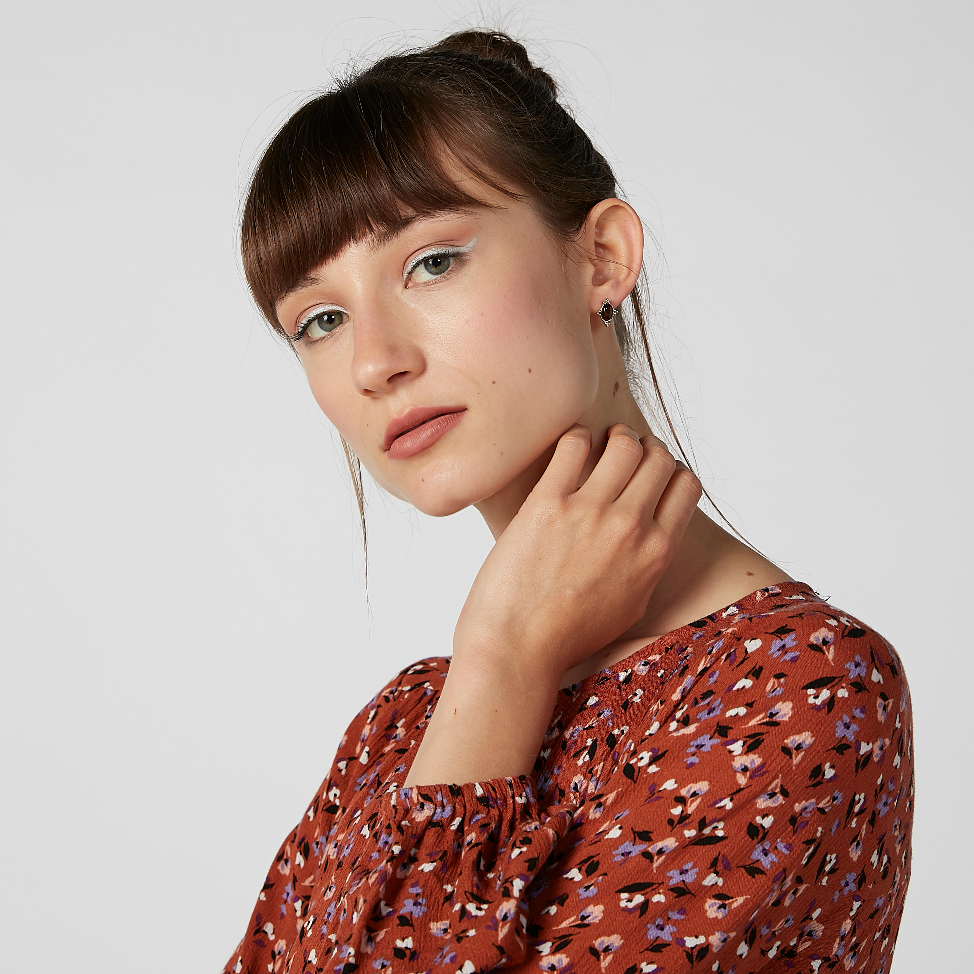 Set of 4 - Assorted Stud Earrings with Pushback Closure-women-watchesandjewellery-jewellery-earrings-image-2
