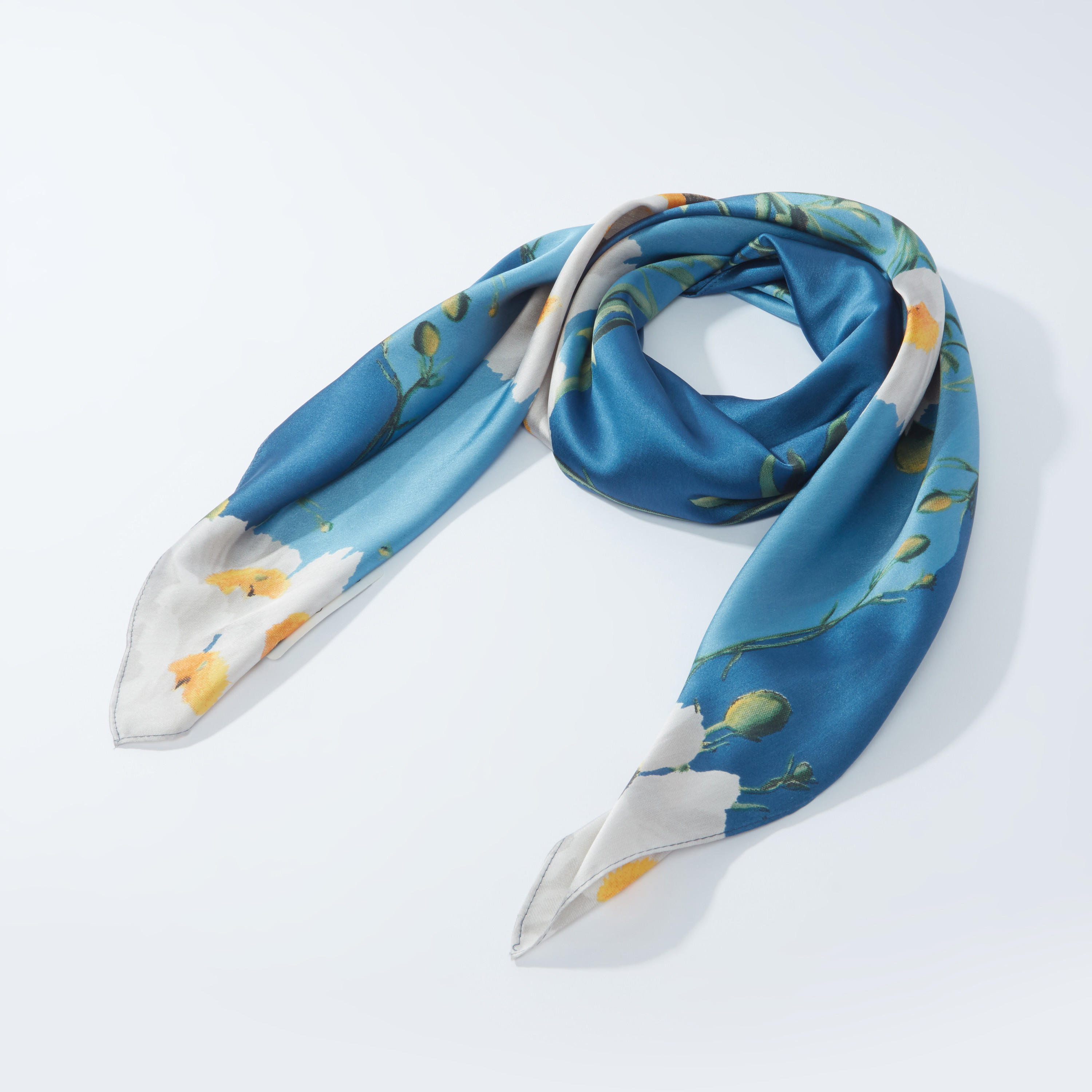 وشاح بطبعات زهرية-women-clothingaccessories-scarves-image-1