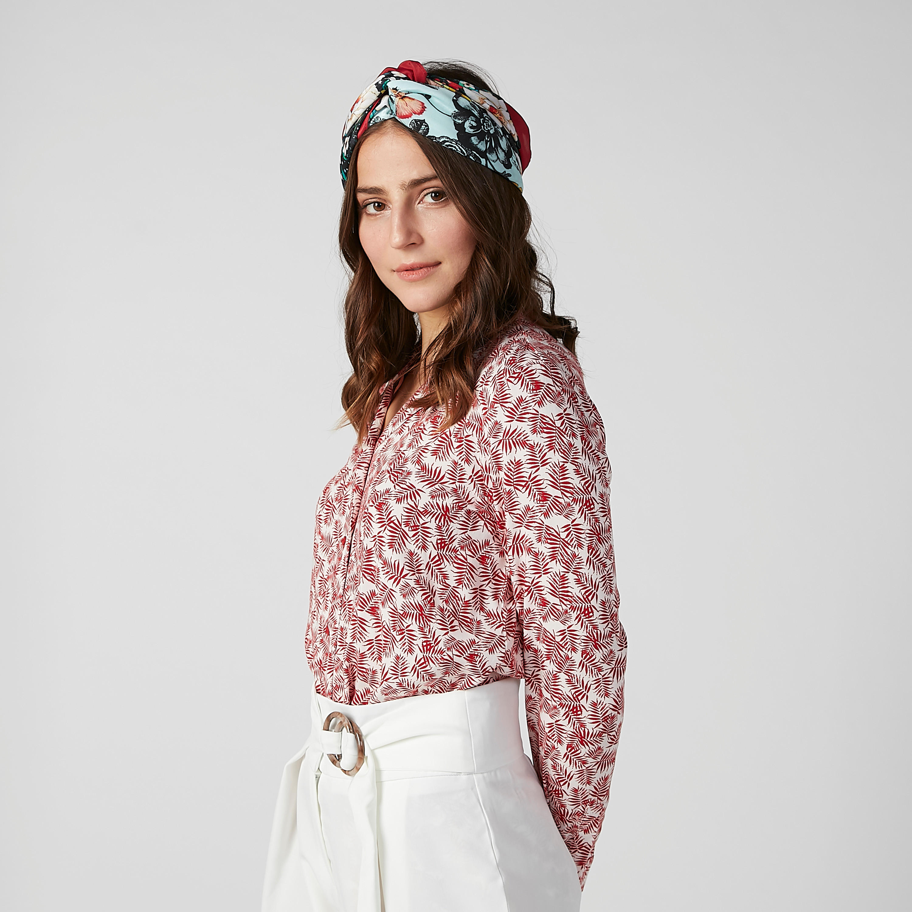 وشاح بطبعات زهرية-women-clothingaccessories-scarves-image-2