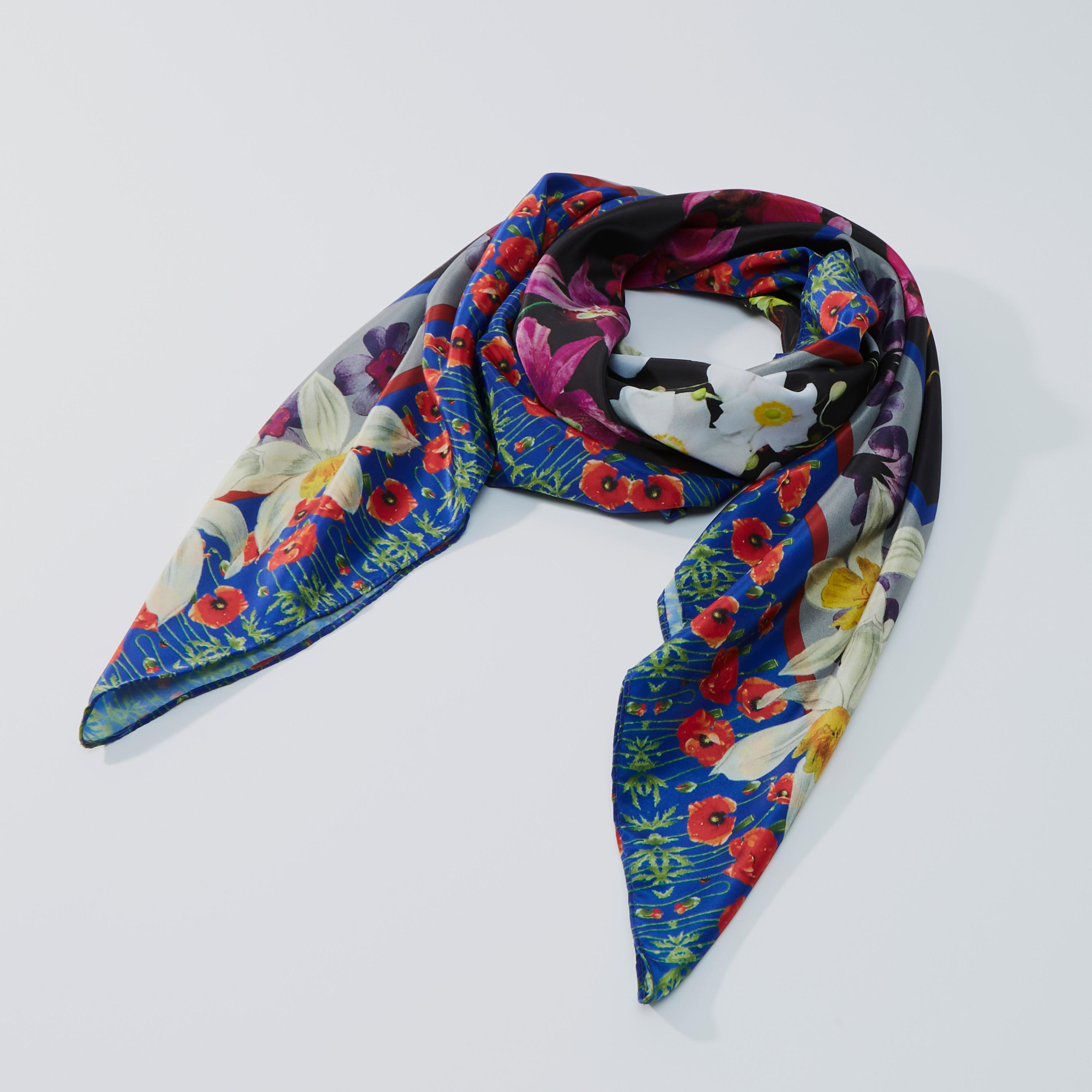 وشاح بطبعات زهرية-women-clothingaccessories-scarves-image-3