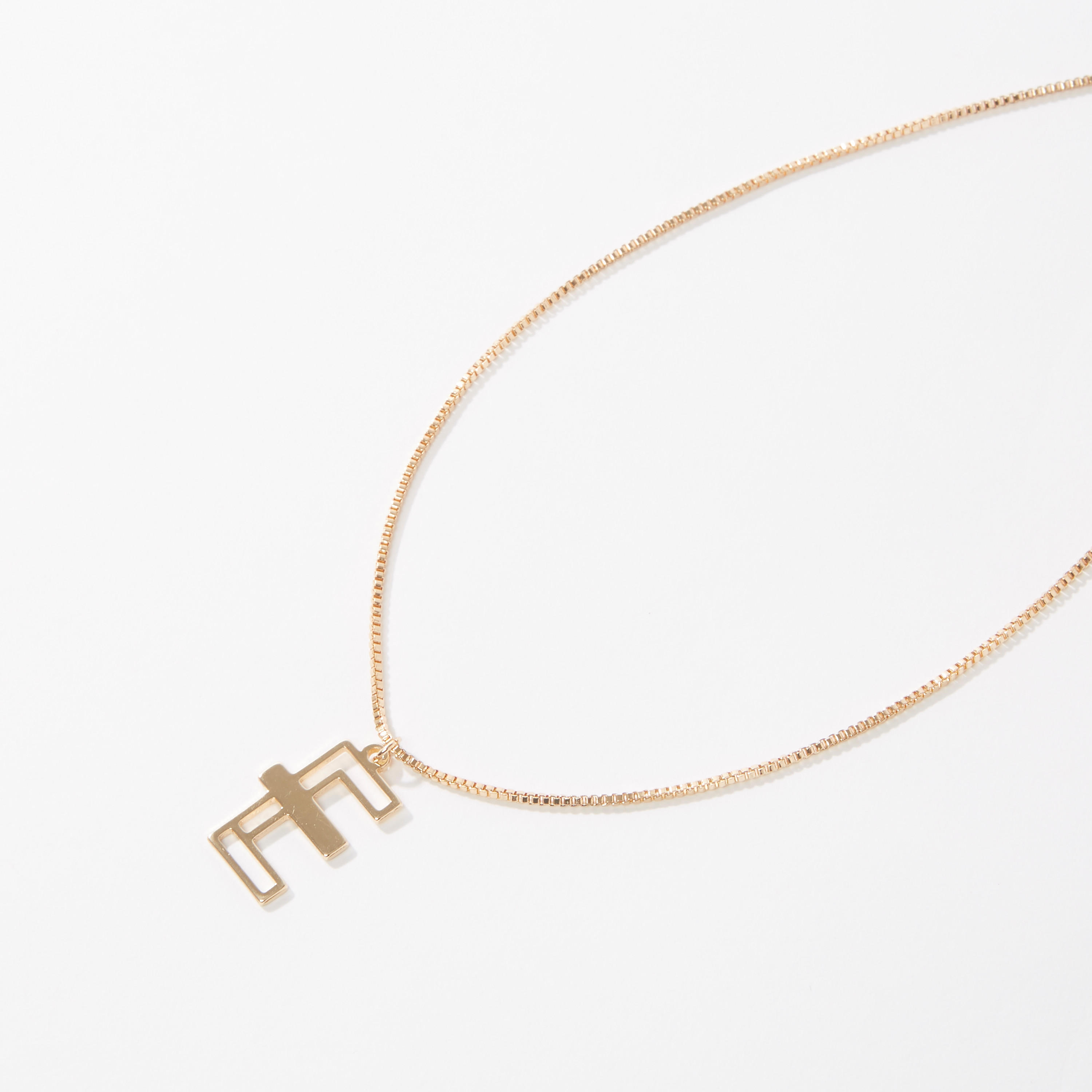 Metallic Alphabet E Pendant Necklace with Lobster Clasp-women-watchesandjewellery-jewellery-necklacesandpendants-image-1