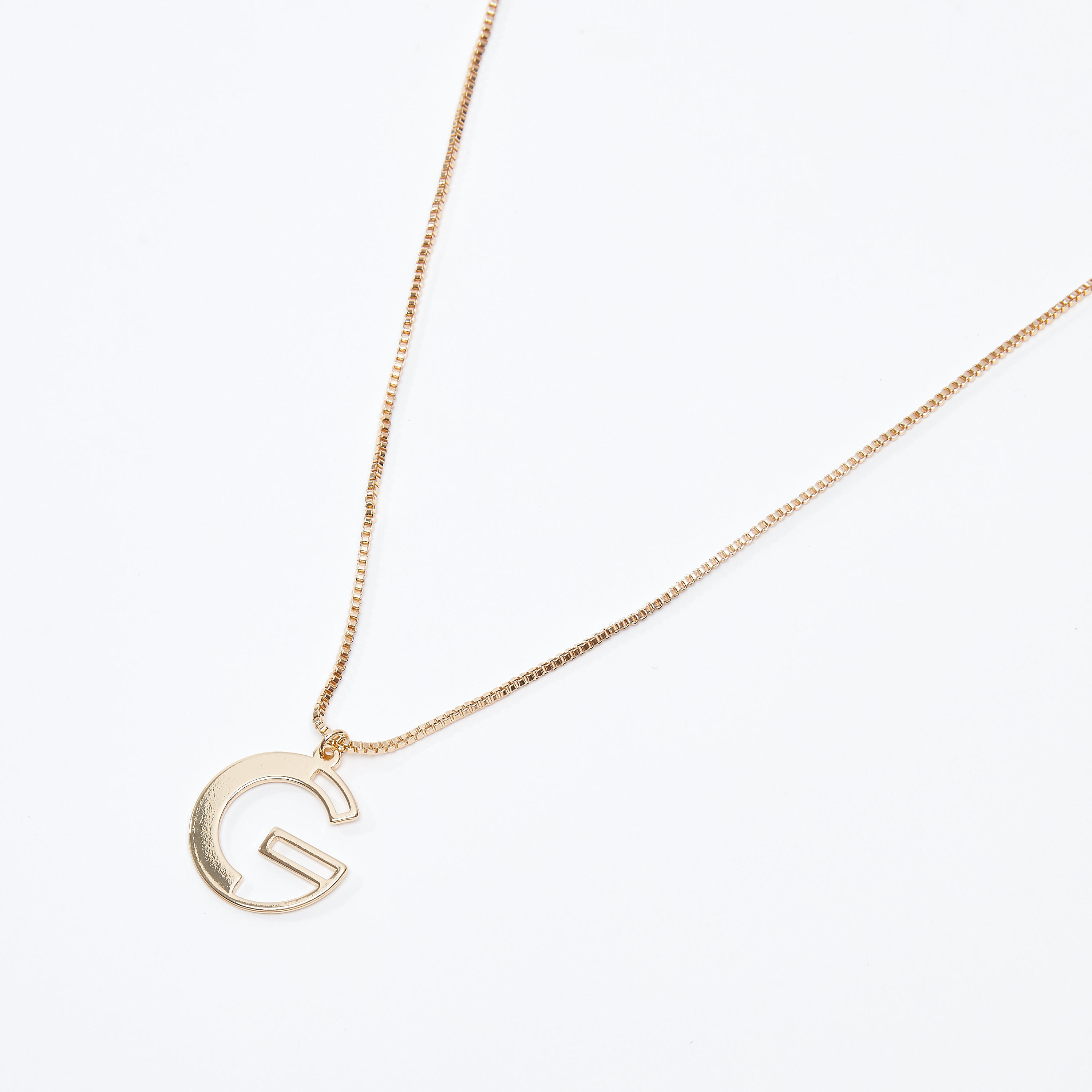 قلادة بدلّاية G ميتاليك ومشبك إغلاق-women-watchesandjewellery-jewellery-necklacesandpendants-image-1