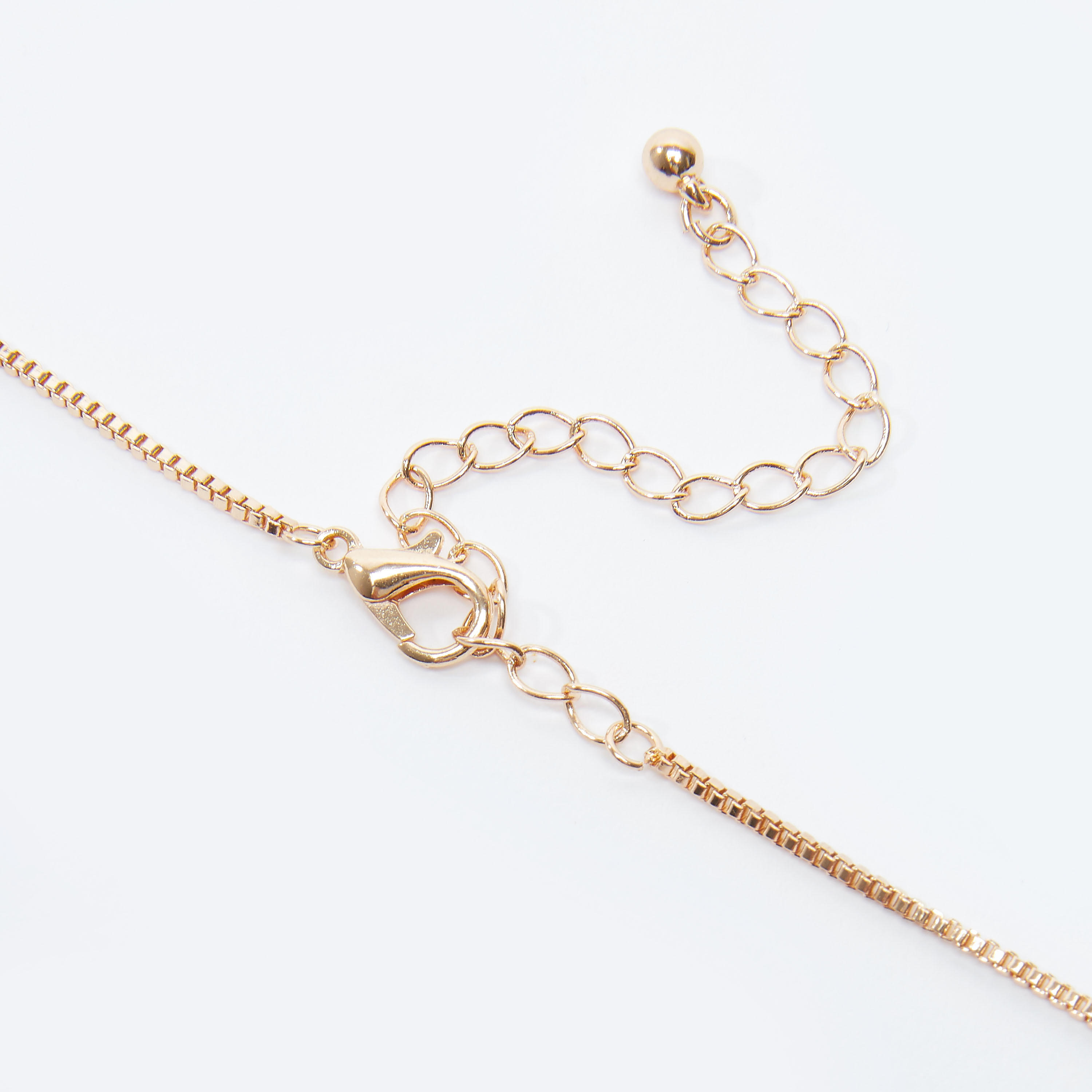 عقد بدلّاية J ميتاليك ومشبك إغلاق-women-watchesandjewellery-jewellery-necklacesandpendants-image-3