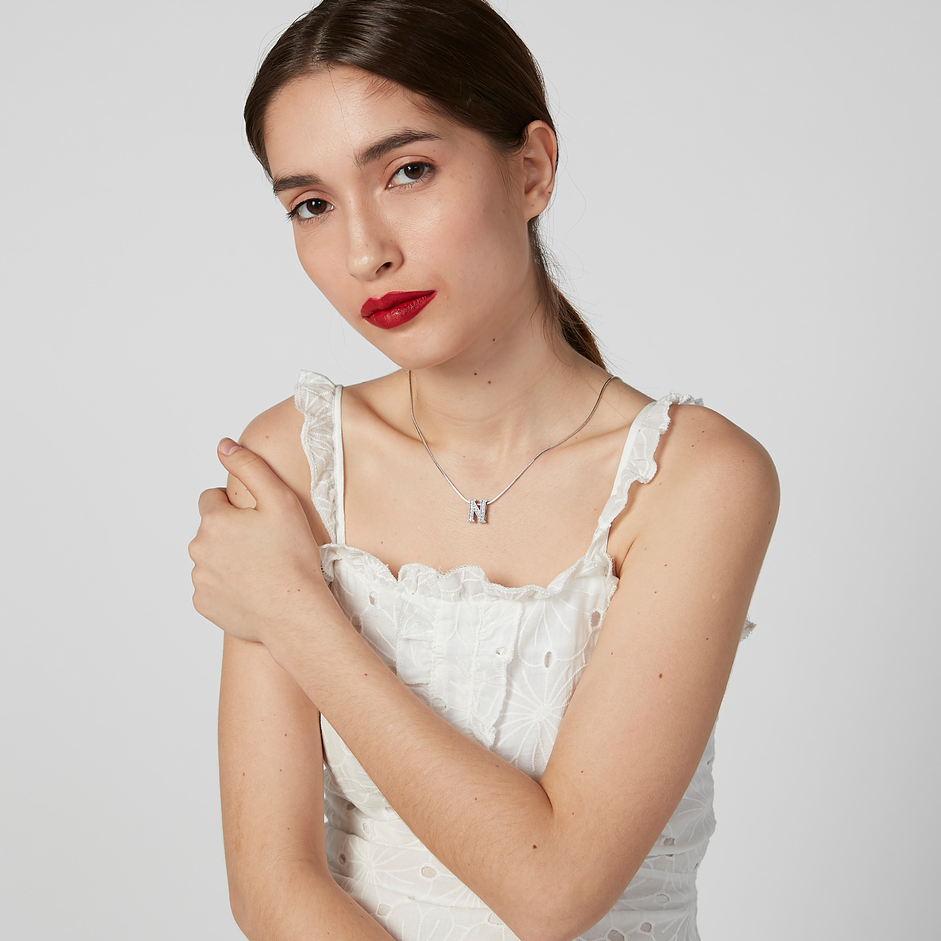 قلادة بدلّاية N مرصّعة ومشبك إغلاق-women-watchesandjewellery-jewellery-necklacesandpendants-image-2