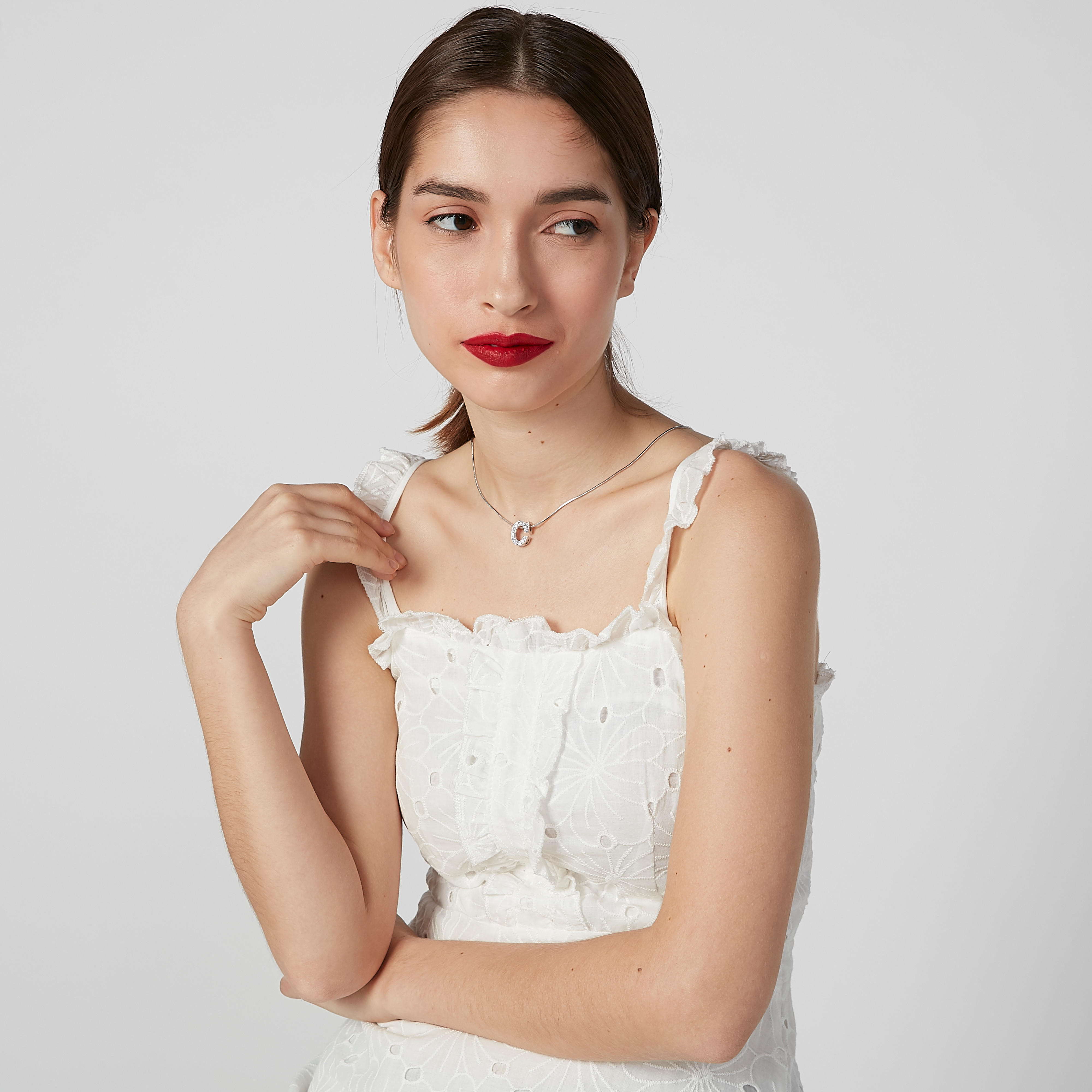 قلادة بدلّاية C مرصّعة ومشبك إغلاق-women-watchesandjewellery-jewellery-necklacesandpendants-image-2