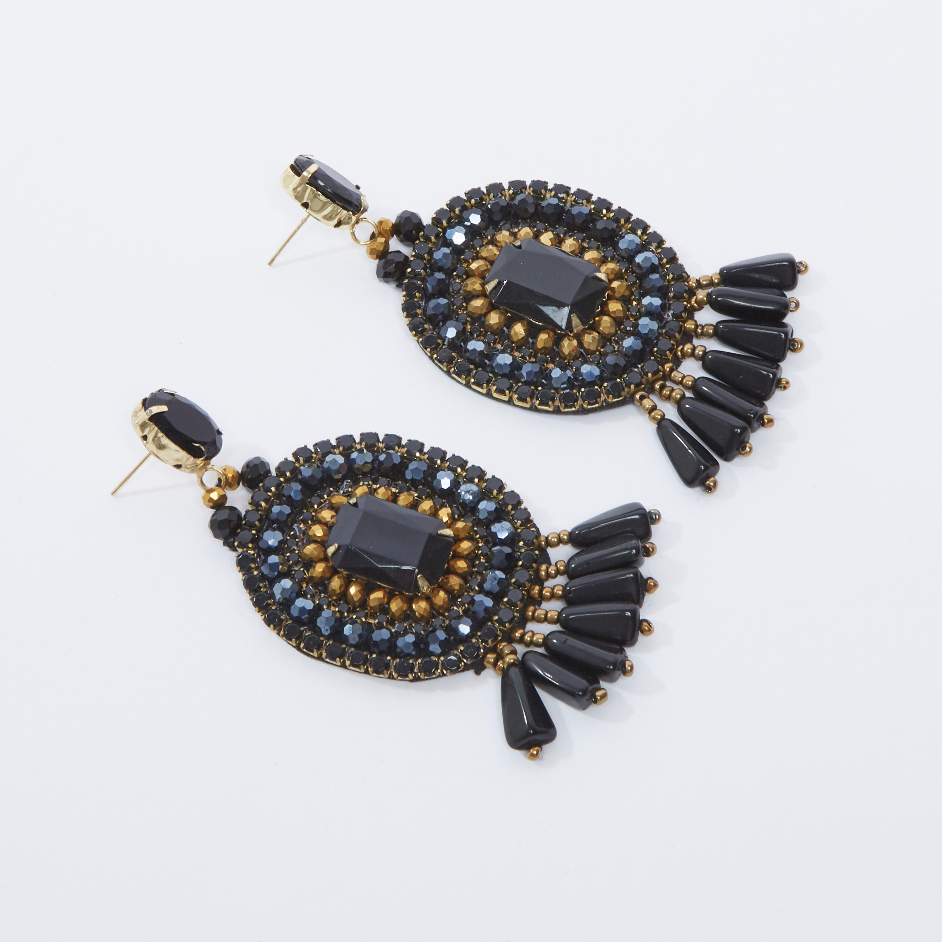 حلقان بدلّاية مزيّنة ومكبس إغلاق-women-watchesandjewellery-jewellery-earrings-image-1