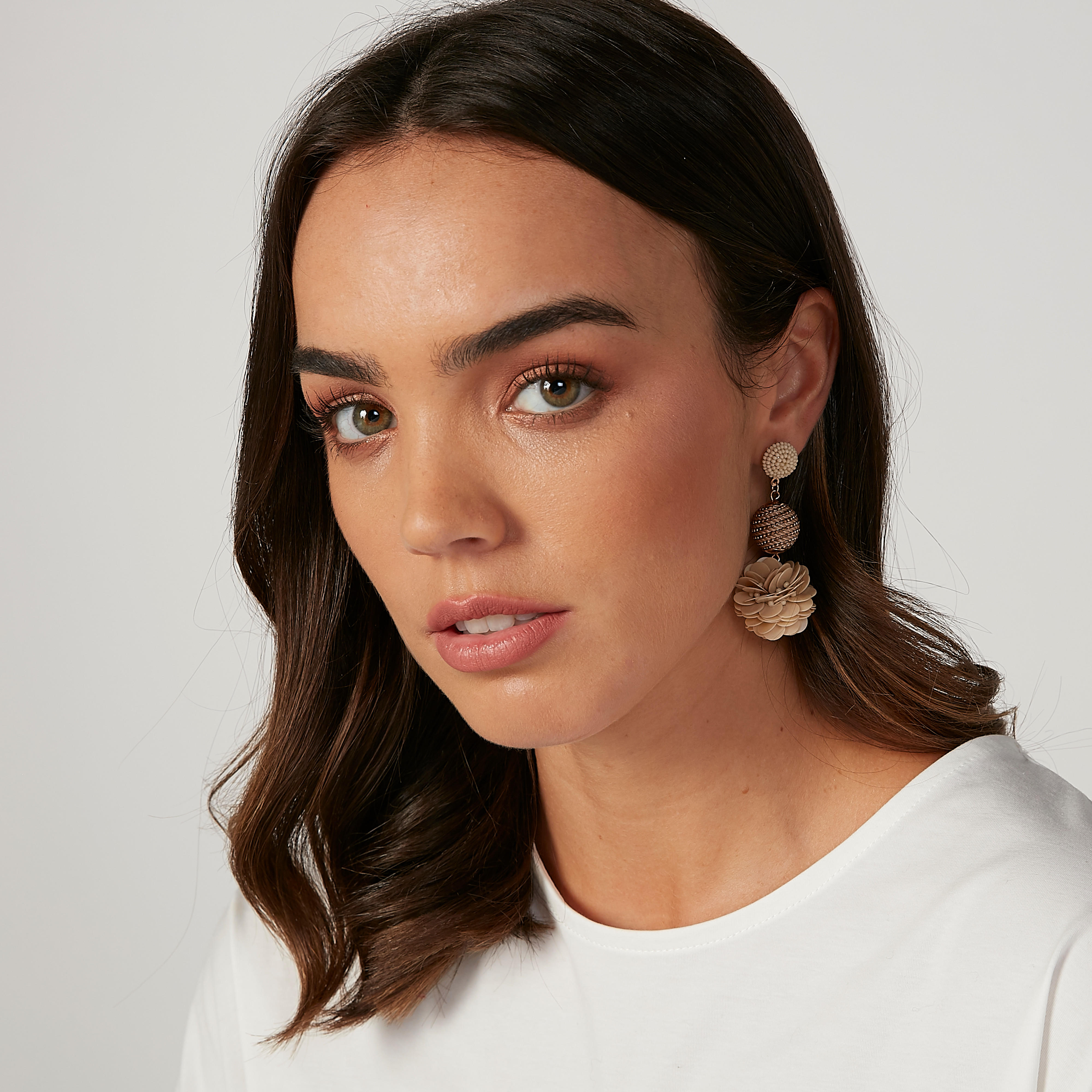 Embellished Dangling Earrings with Pushback Closure-women-watchesandjewellery-jewellery-earrings-image-2