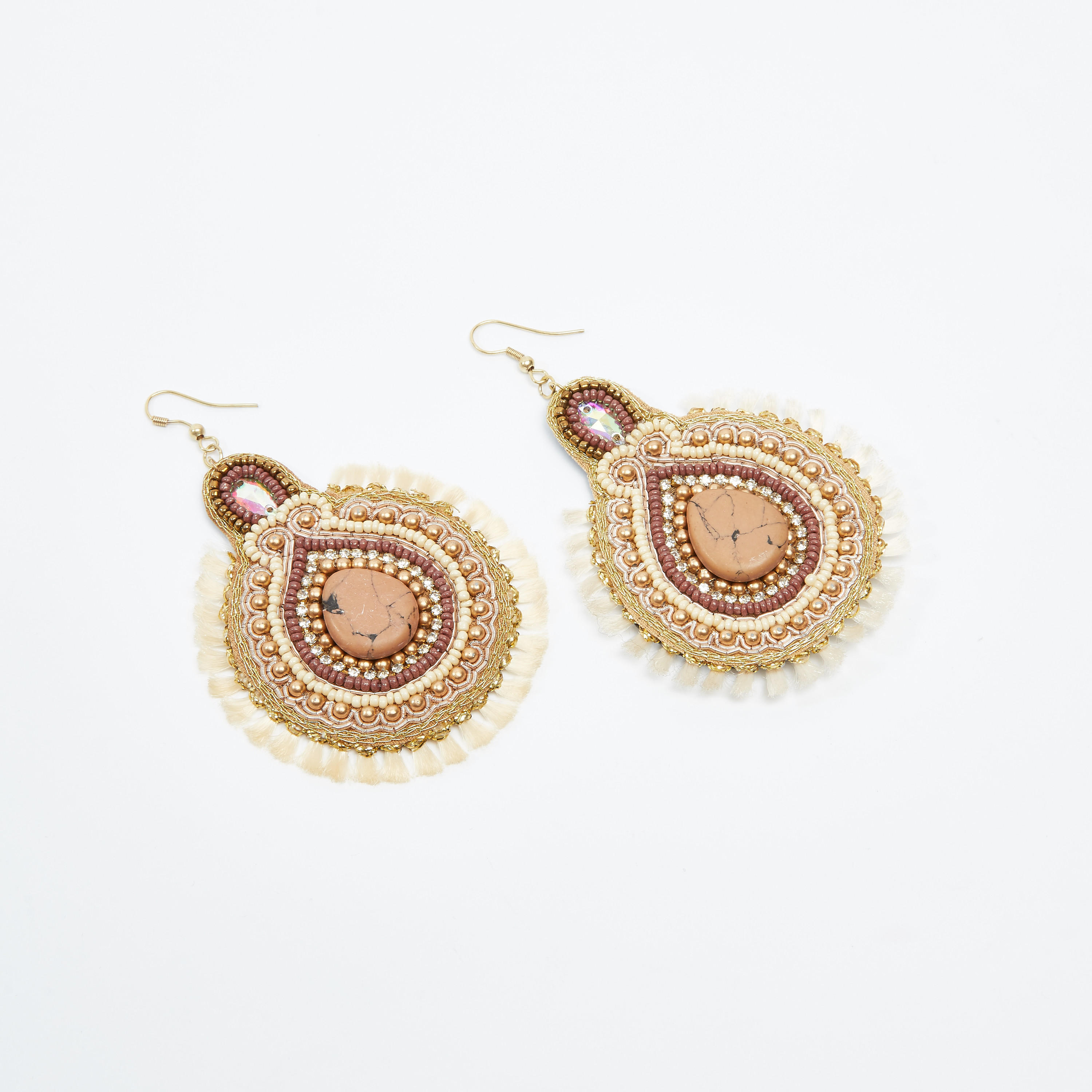 حلقان بدلّاية مزيّنة ومكبس إغلاق-women-watchesandjewellery-jewellery-earrings-image-4