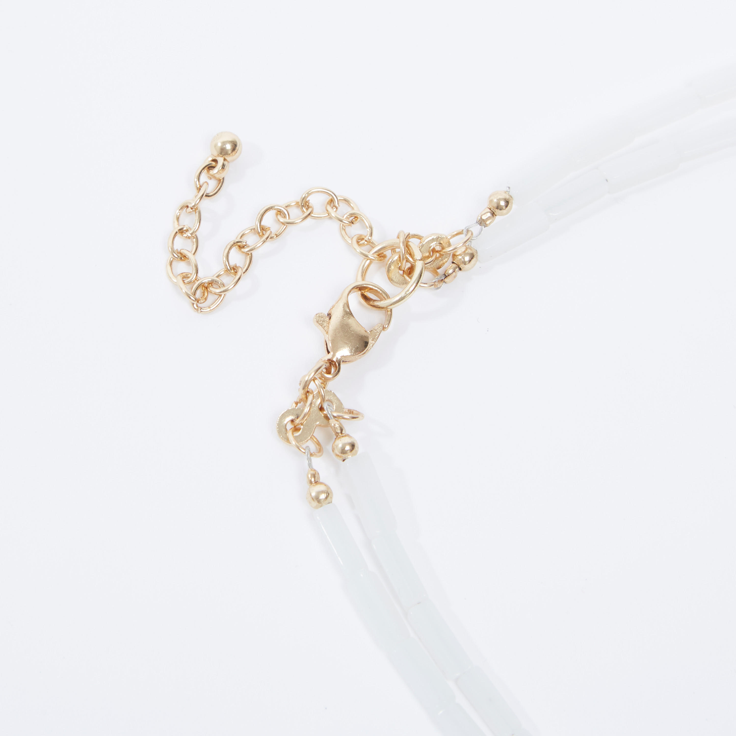 عقد مزيّن بمشبك إغلاق-women-watchesandjewellery-jewellery-necklacesandpendants-image-1