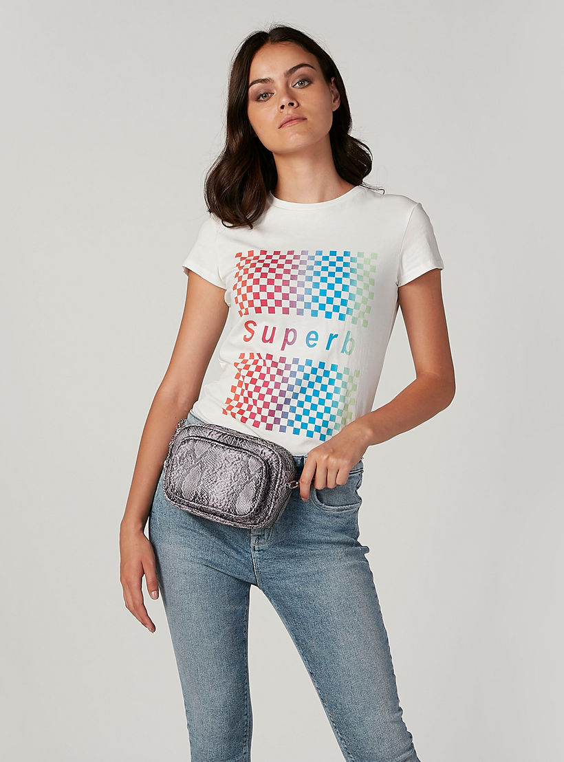شنطة كروس بودي بسلسلة ميتاليك وطبعات حيوانات-women-bagsandwallets-handbags-image-2