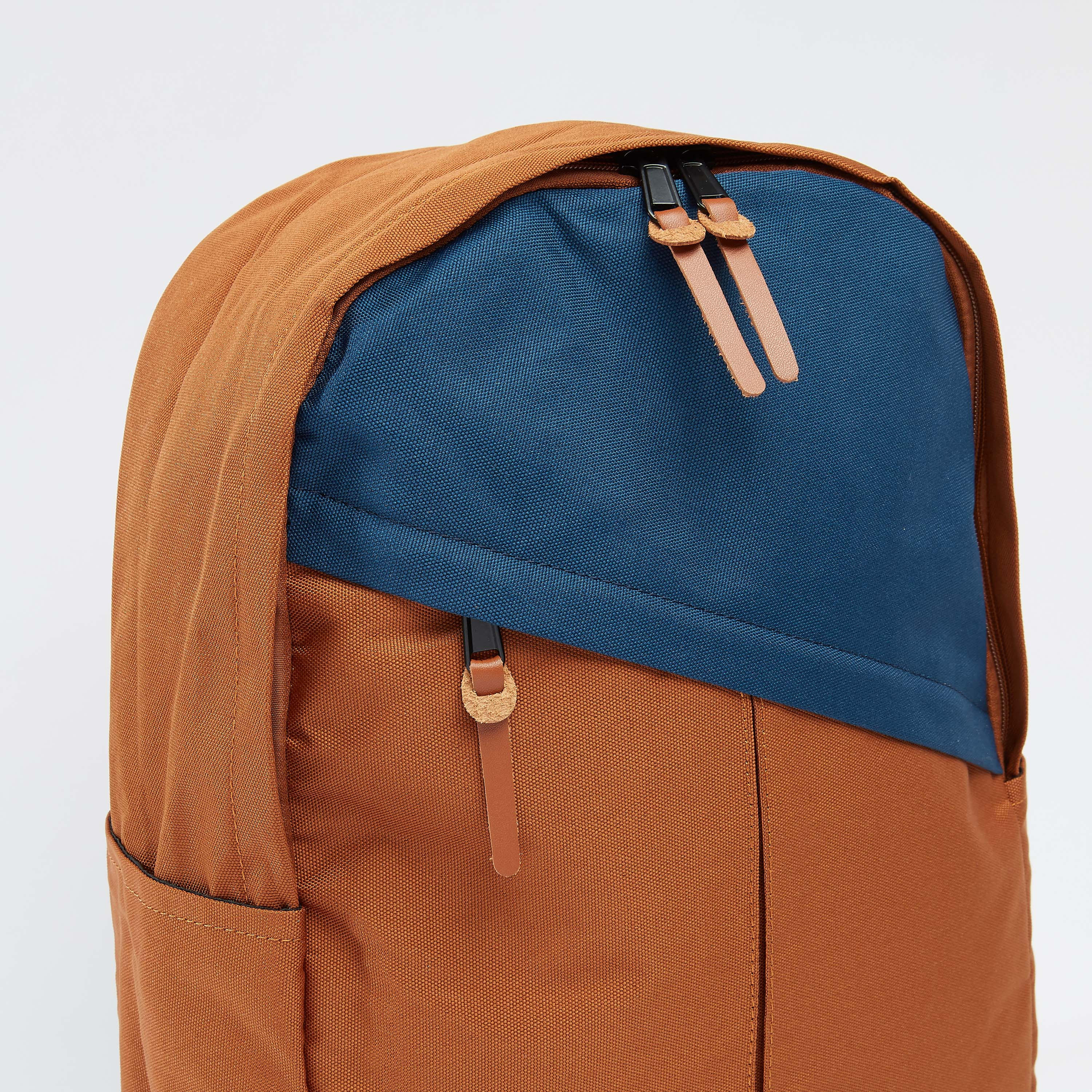 شنطة ظهر بارزة الملمس بسحاب إغلاق وحمالات كتف قابلة للتعديل-men-bags-image-2