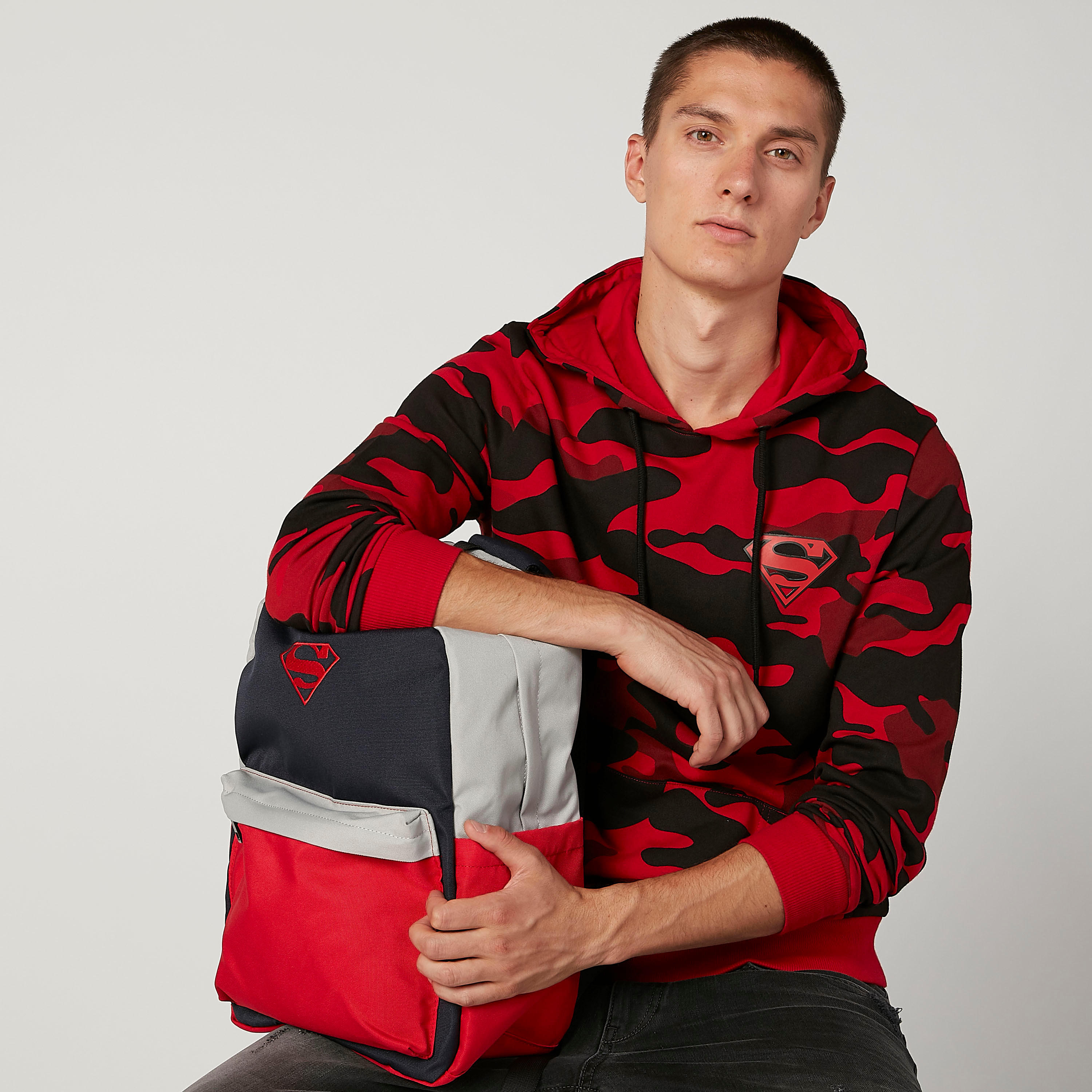 شنطة ظهر بحمّالات كتف قابلة للتعديل وطبعات سوبر مان-men-bags-image-4