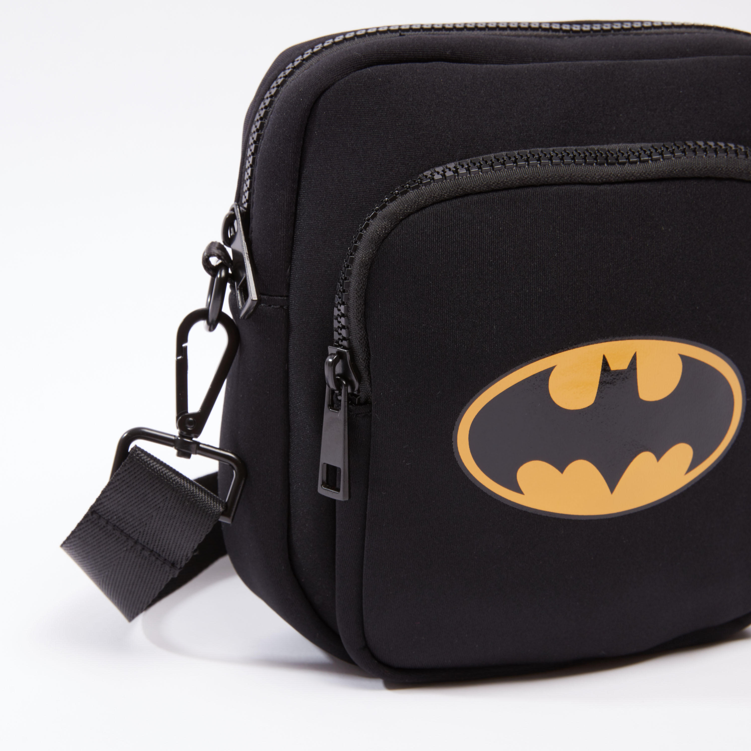 شنطة كروس بودي بسحاب إغلاق وحمالة قابلة للفصل وطبعات باتمان-men-bags-image-3
