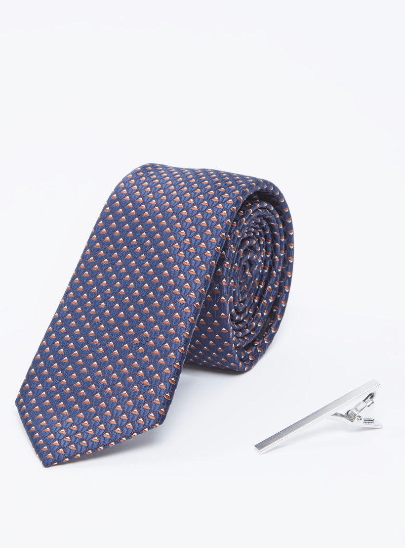 ربطة عنق عادية بحلقة تثبيت وطبعات-men-tiesandcufflinks-pocketsquares-image-4